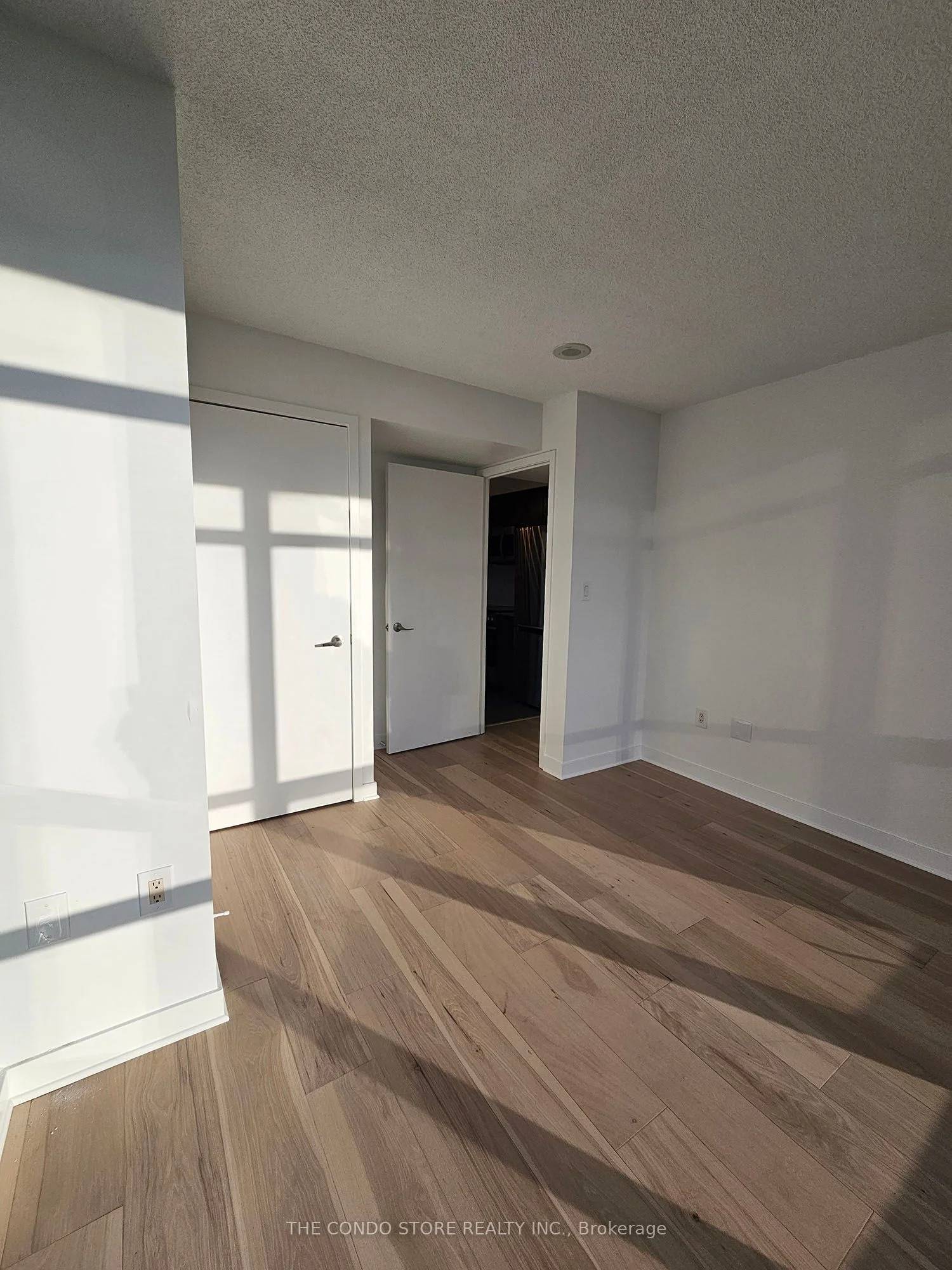 15 Fort York Boulevard 2203, Toronto C01, ON M5V 3Y4