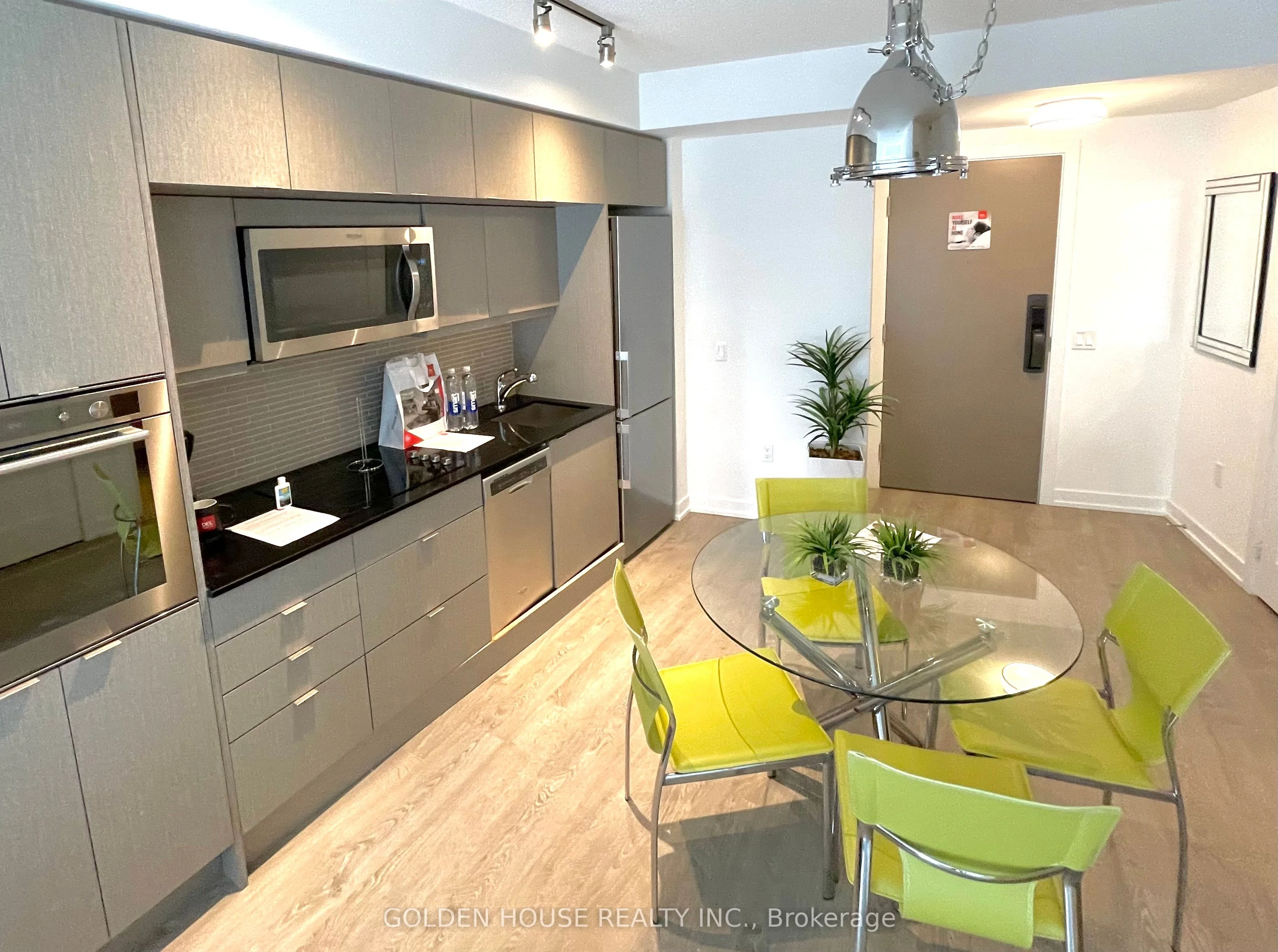 10 York Street 1609, Toronto C01, ON M5J 0E1