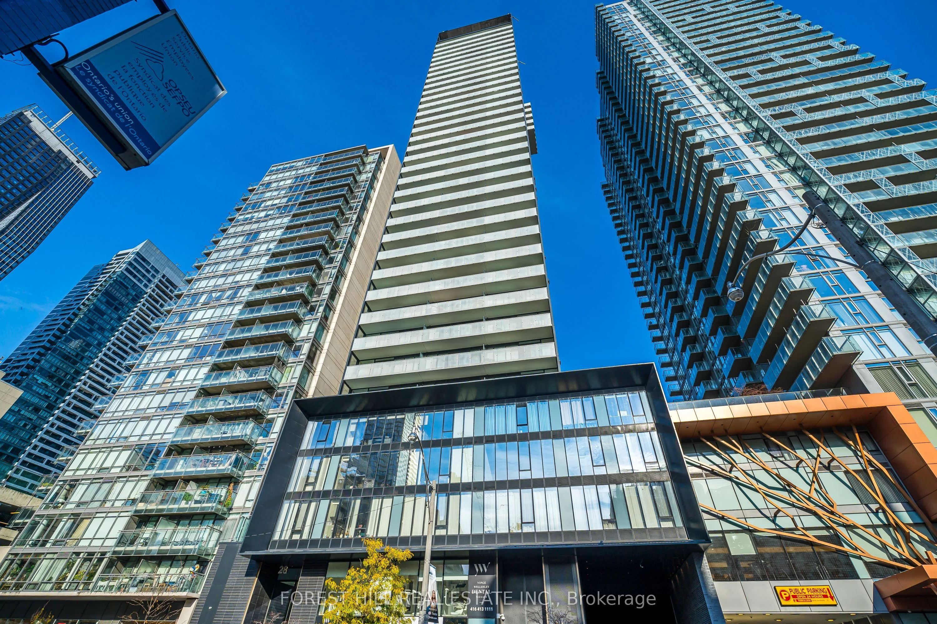 28 Wellesley Street E 1108, Toronto C08, On M4y 0c4