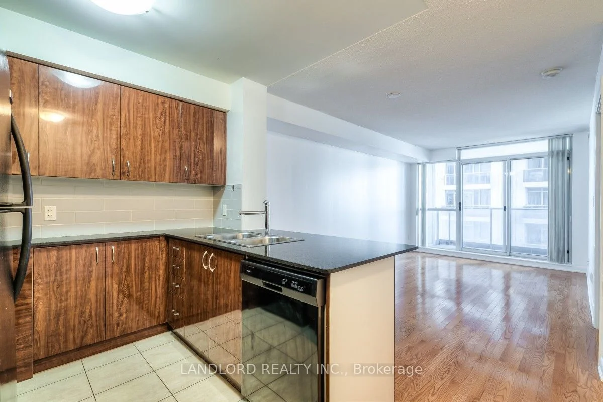 5791 Yonge Street 1606, Toronto C14, On M2m 3t9