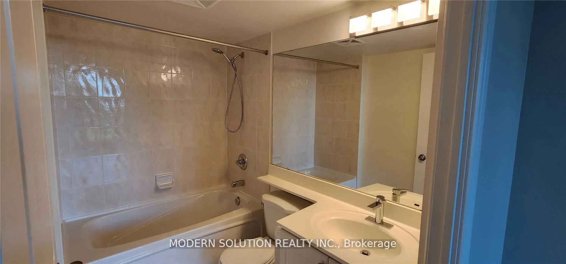 31 Bales Avenue 1201, Toronto C14, ON M2N 4S9