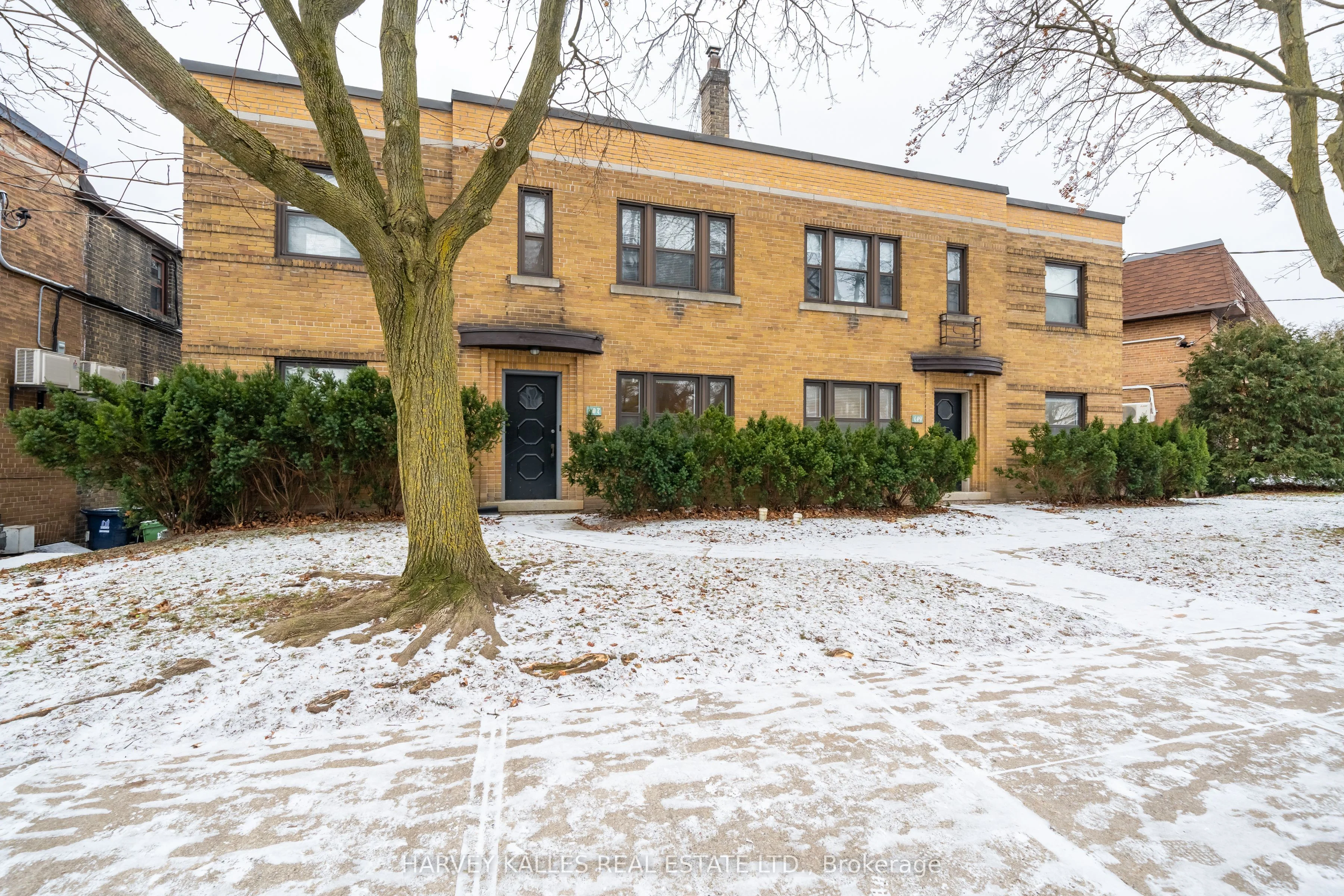 107 Chatsworth Drive Main, Toronto C04, On M4r 1r8