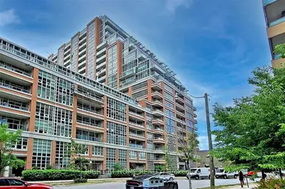 Condo Apartment in Toronto