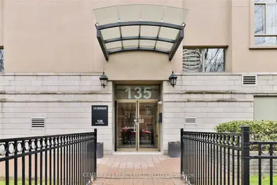 135 Maitland Street 103, Toronto C08, On M4y 1e5