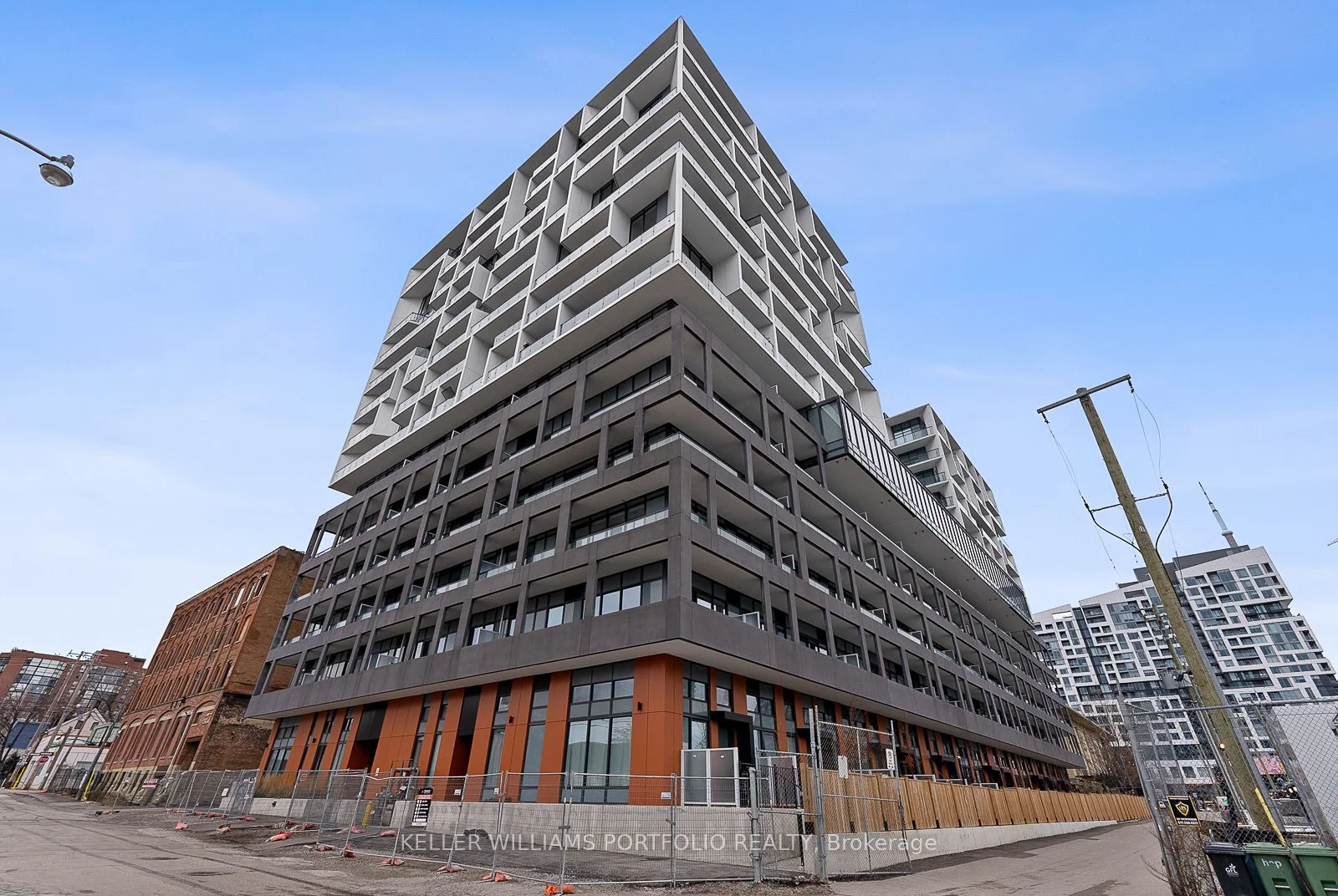 9 Tecumseth Street 506, Toronto C01, On M5v 0s5