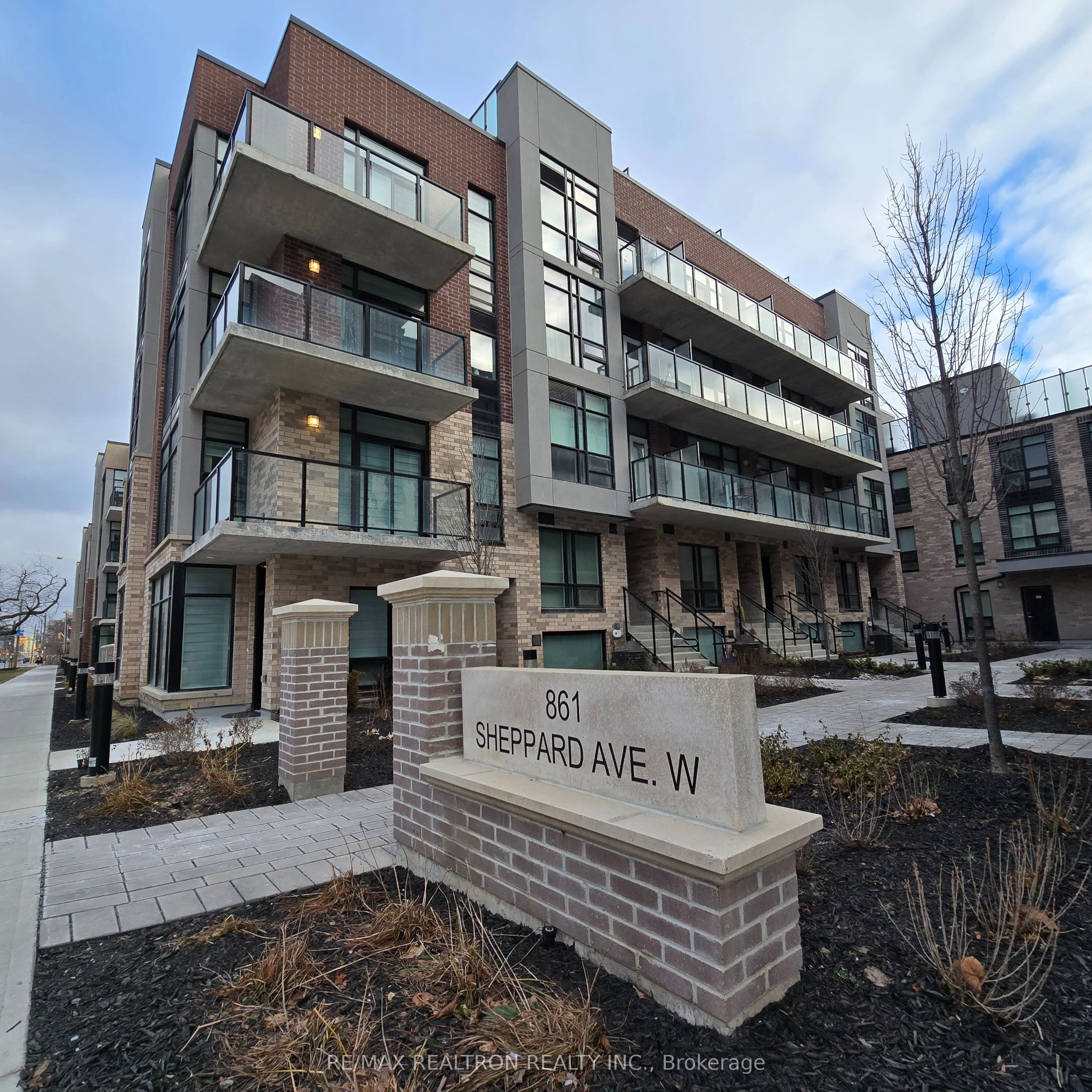 Condo Townhouse in Toronto