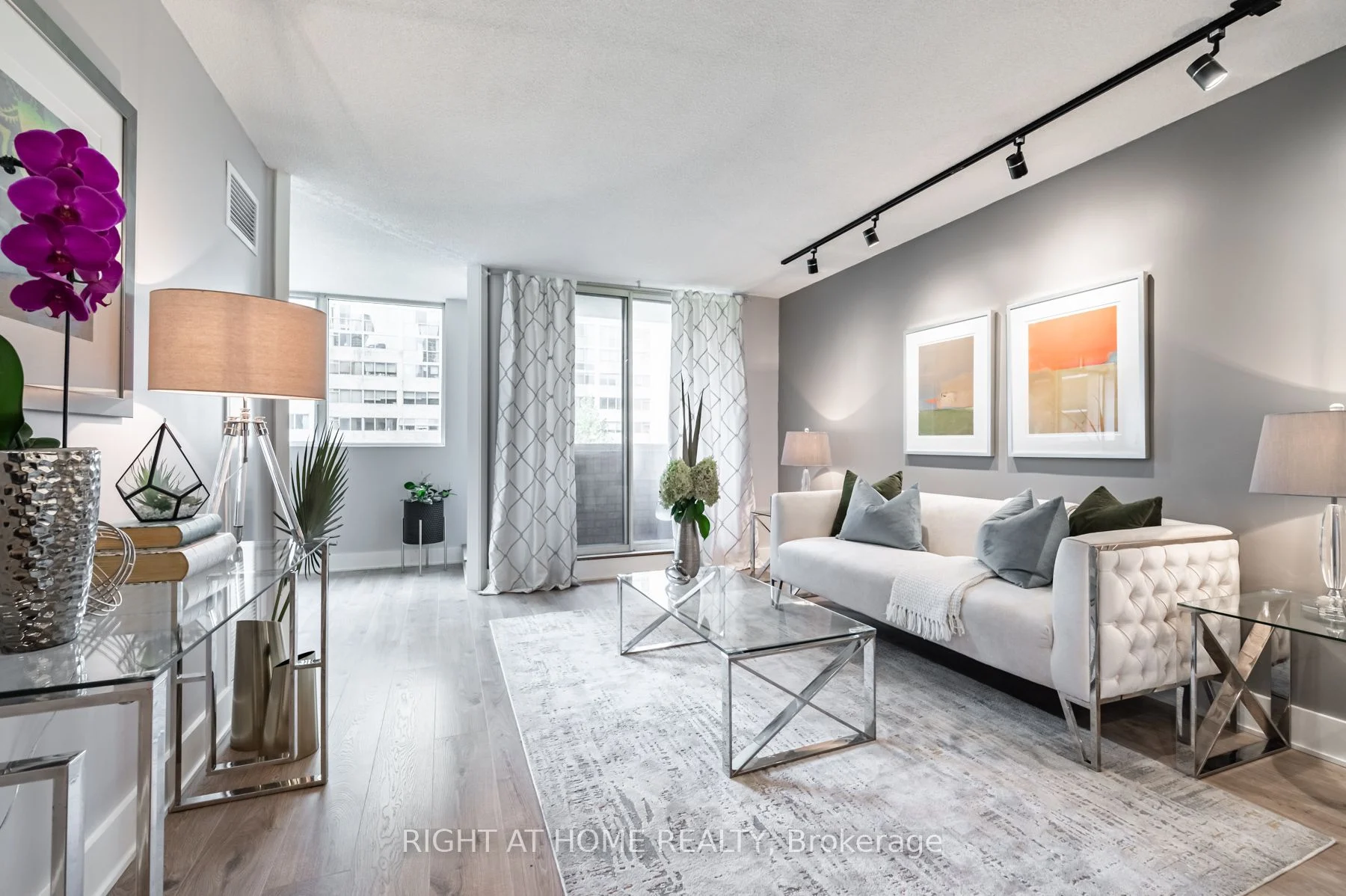 60 Homewood Avenue 203, Toronto C08, On M4y 2x4