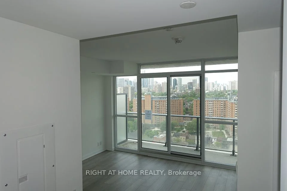 120 Parliament Street 2004, Toronto C08, ON M5A 2Y8