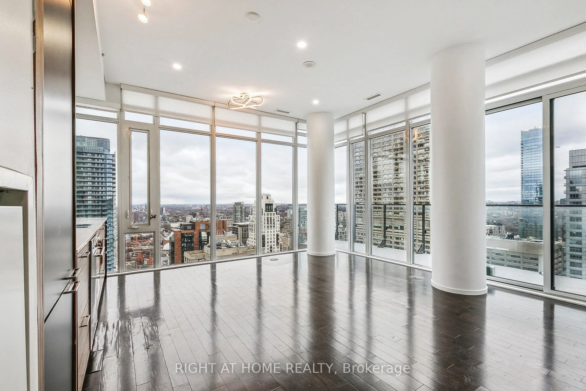 75 St Nicholas Street 3506, Toronto C01, On M4y 0a5