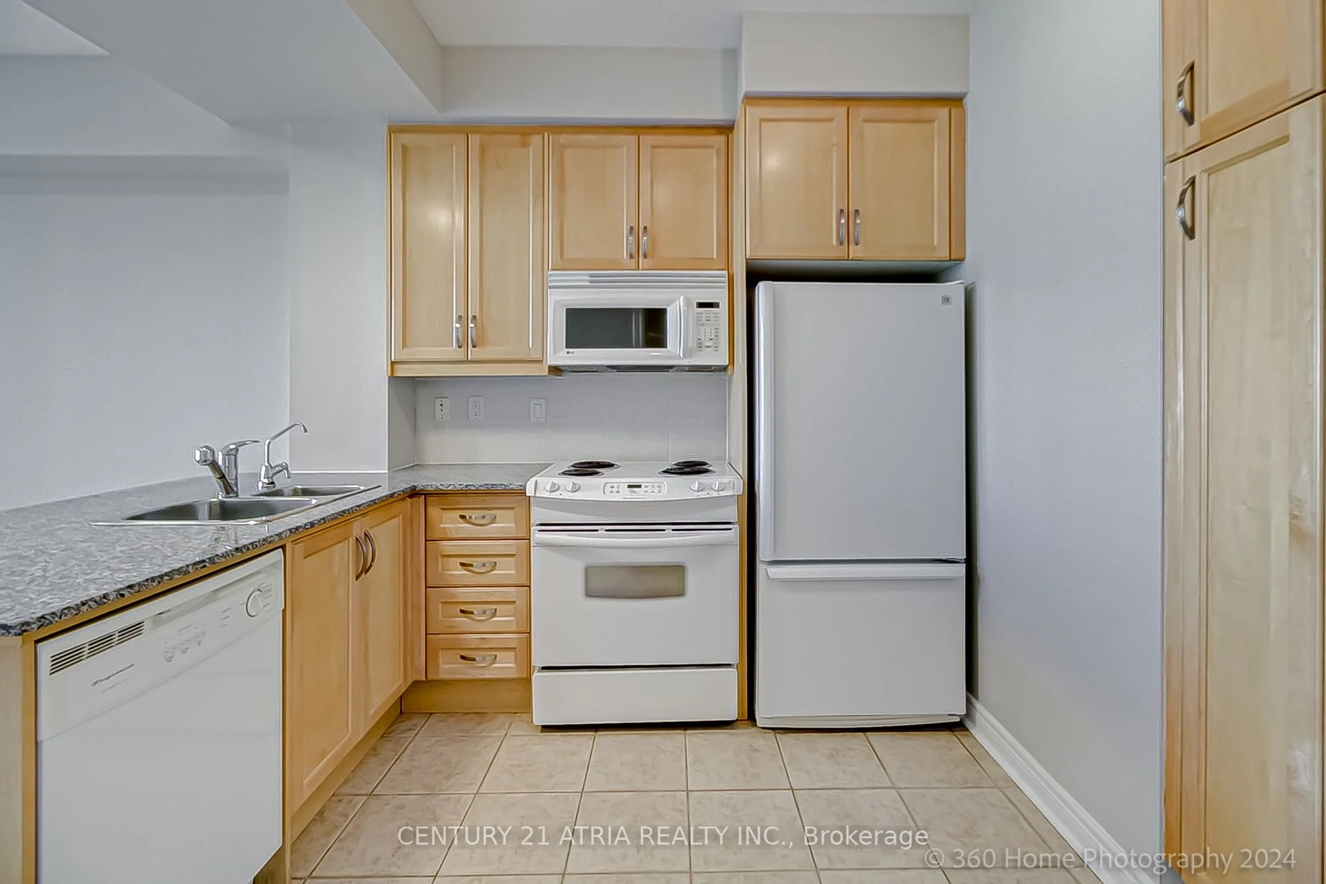 100 Hayden Street 1102, Toronto C08, ON M4Y 3C7