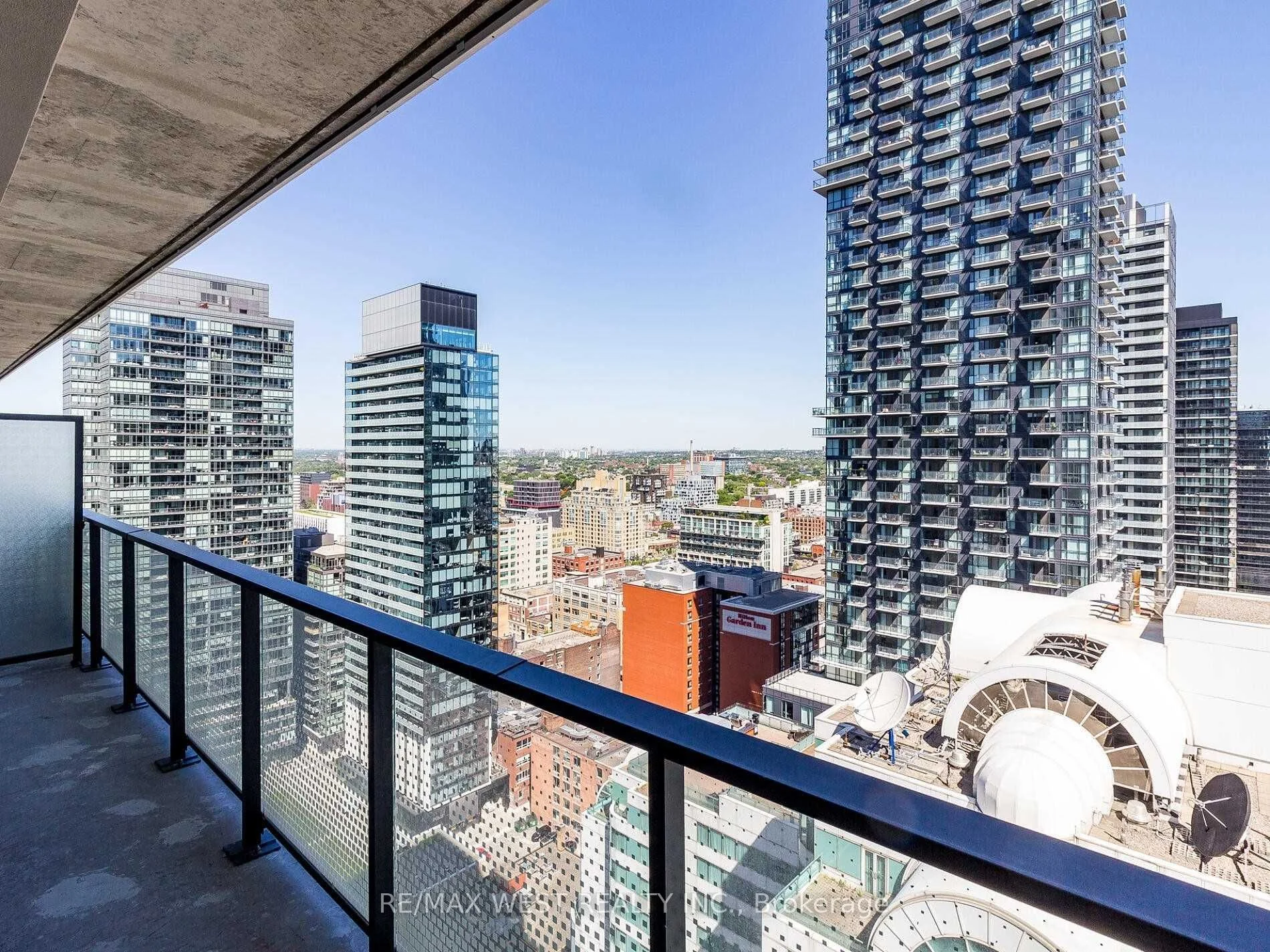 125 Blue Jays Way 3006, Toronto C01, On M5v 0n5