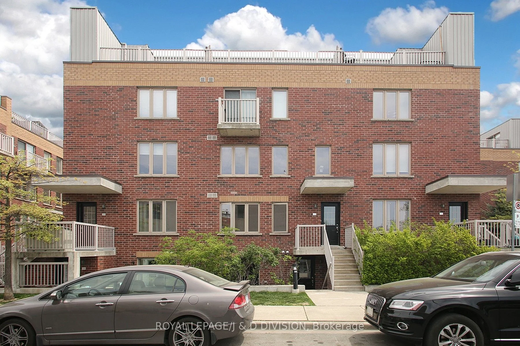 11 Ruttan Street 229, Toronto C01, On M6p 0a1