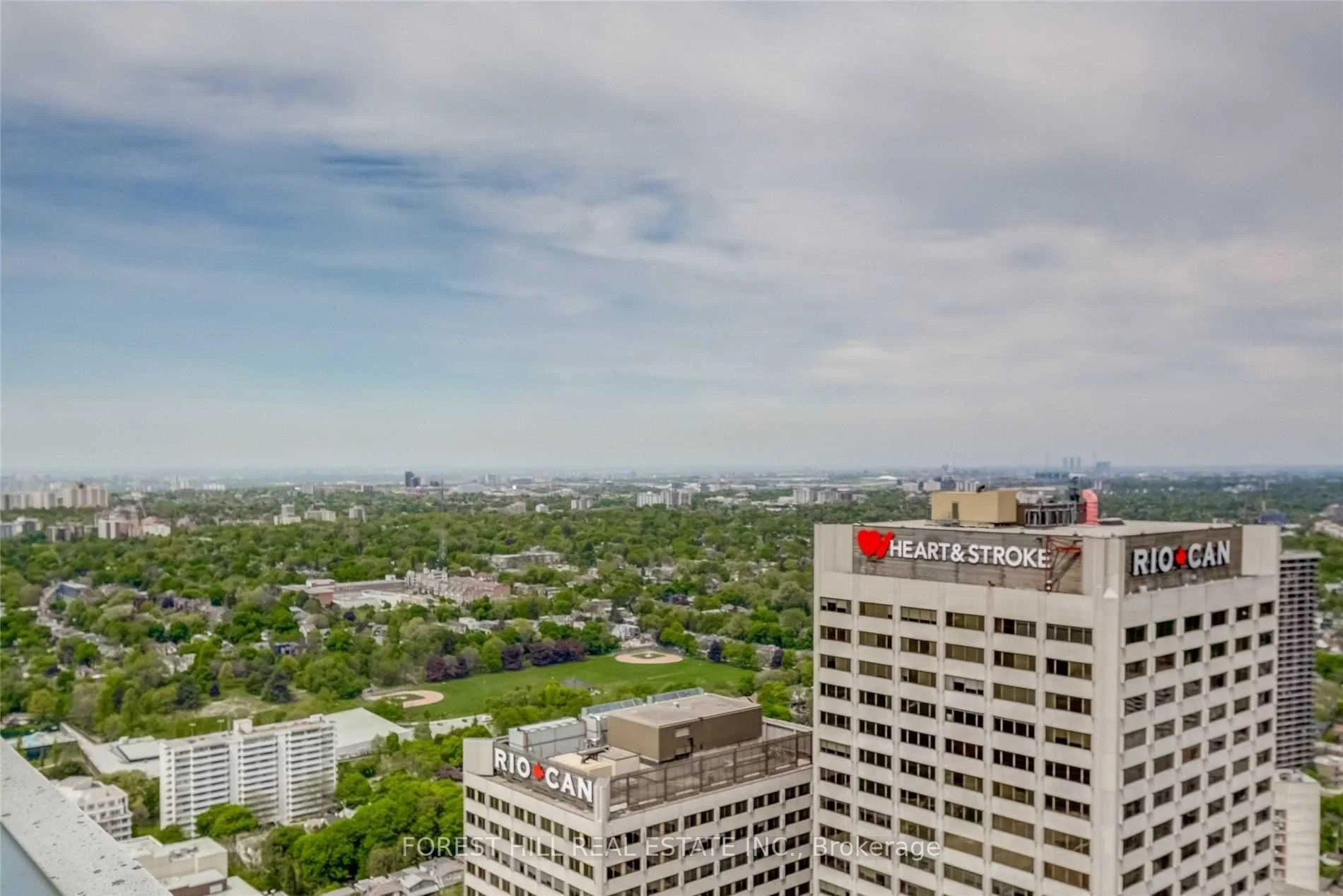 2221 Yonge Street 4601, Toronto C10, ON M4S 2B4
