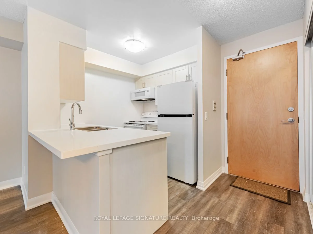 Condo Apartment in Toronto