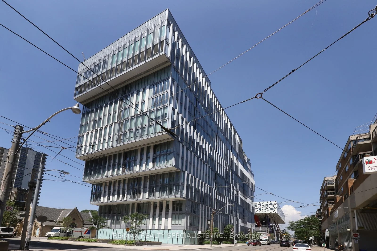 50 Mccaul Street 617, Toronto C01, On M5t 1v9