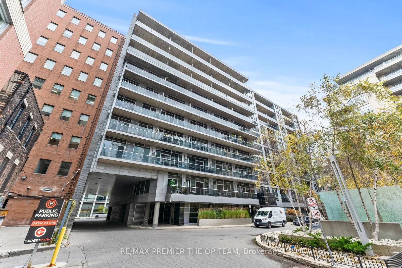 399 Adelaide Street W 203, Toronto C01, On M5v 1s1