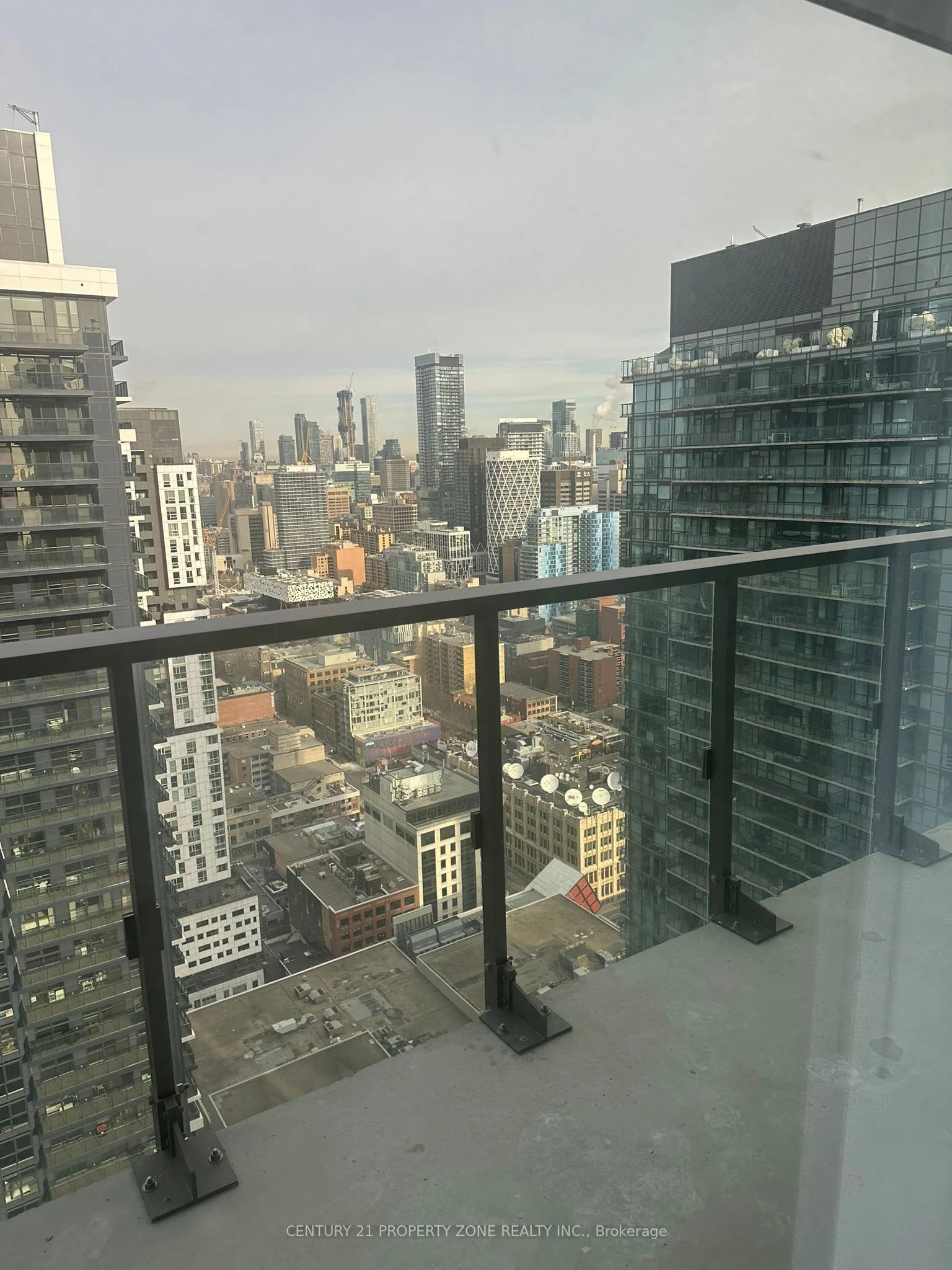 28 Widmer Street 4228, Toronto C01, ON M5V 0T2