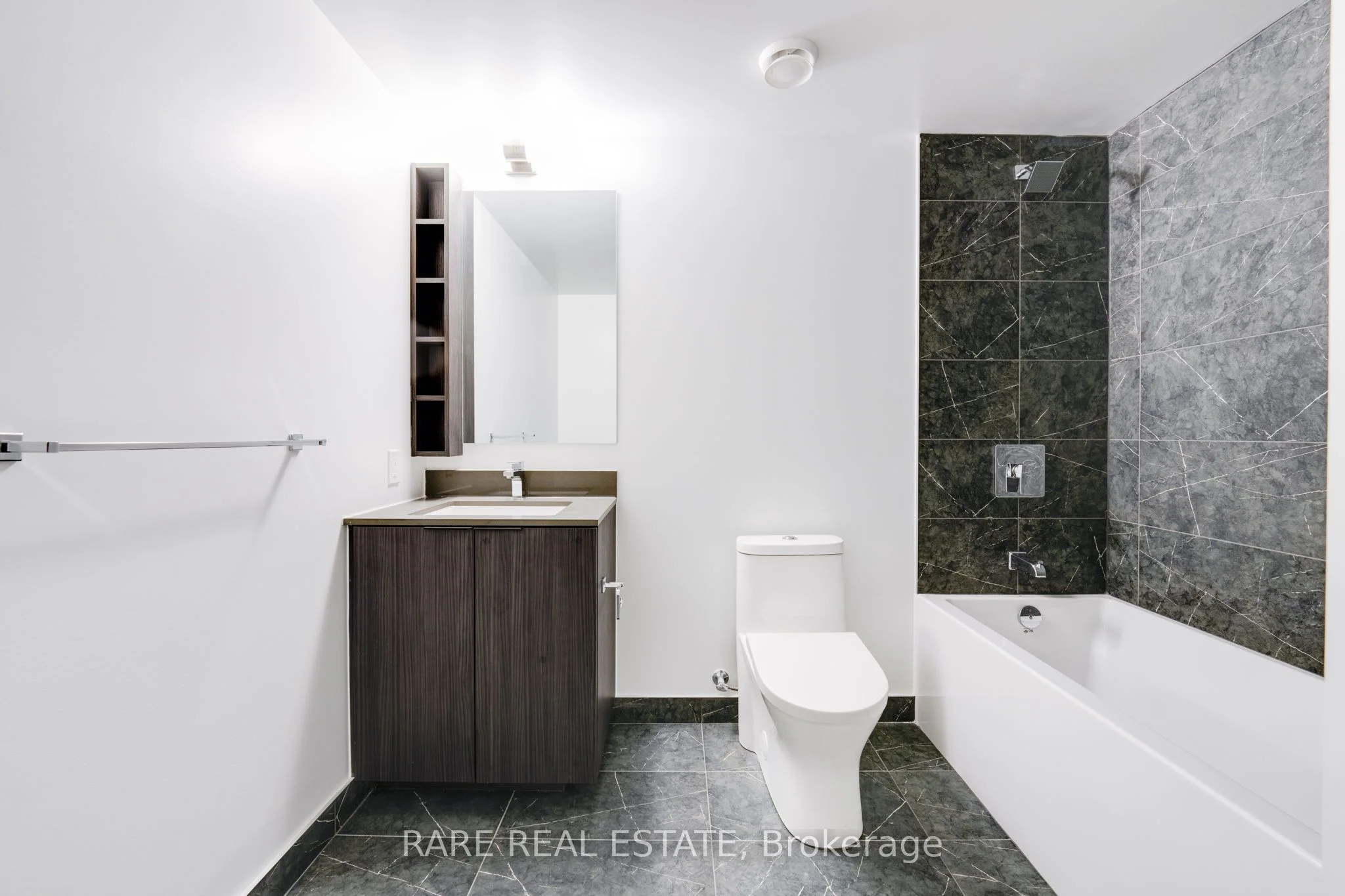 82 Dalhousie Street 3615, Toronto C08, ON M5B 0C5