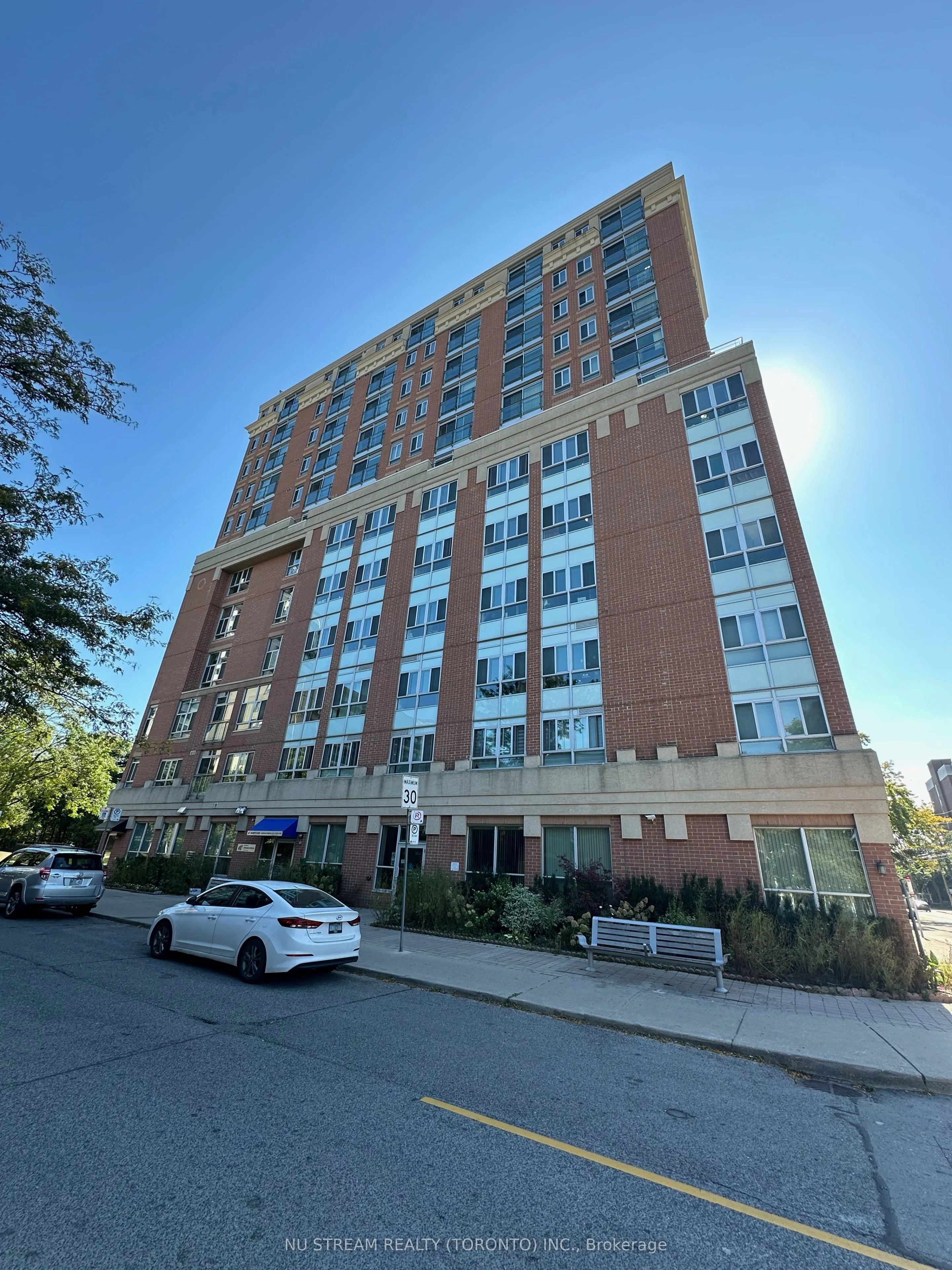 Condo Apartment in Toronto