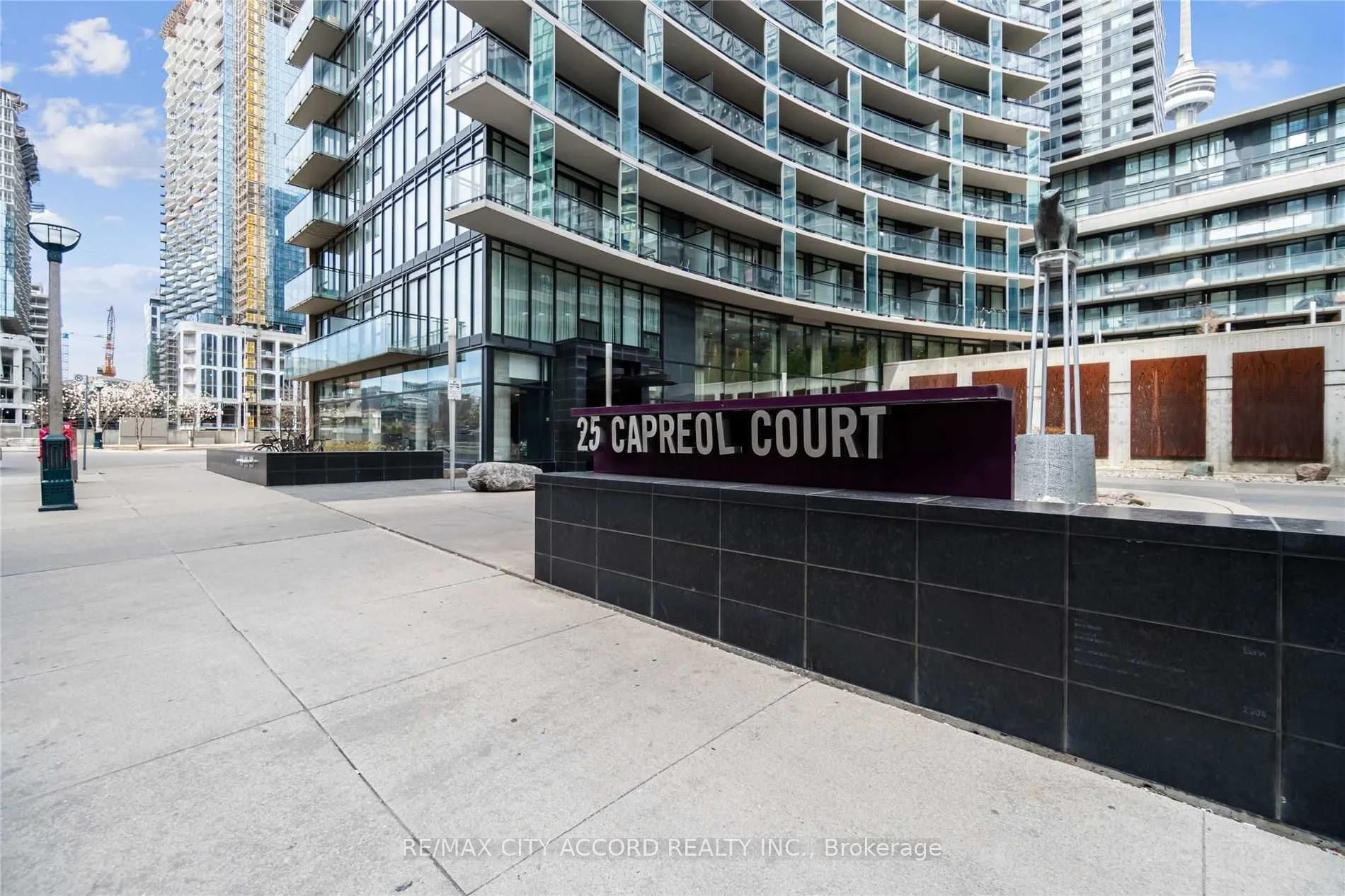 25 Capreol Court 1905, Toronto C01, On M5v 3z5