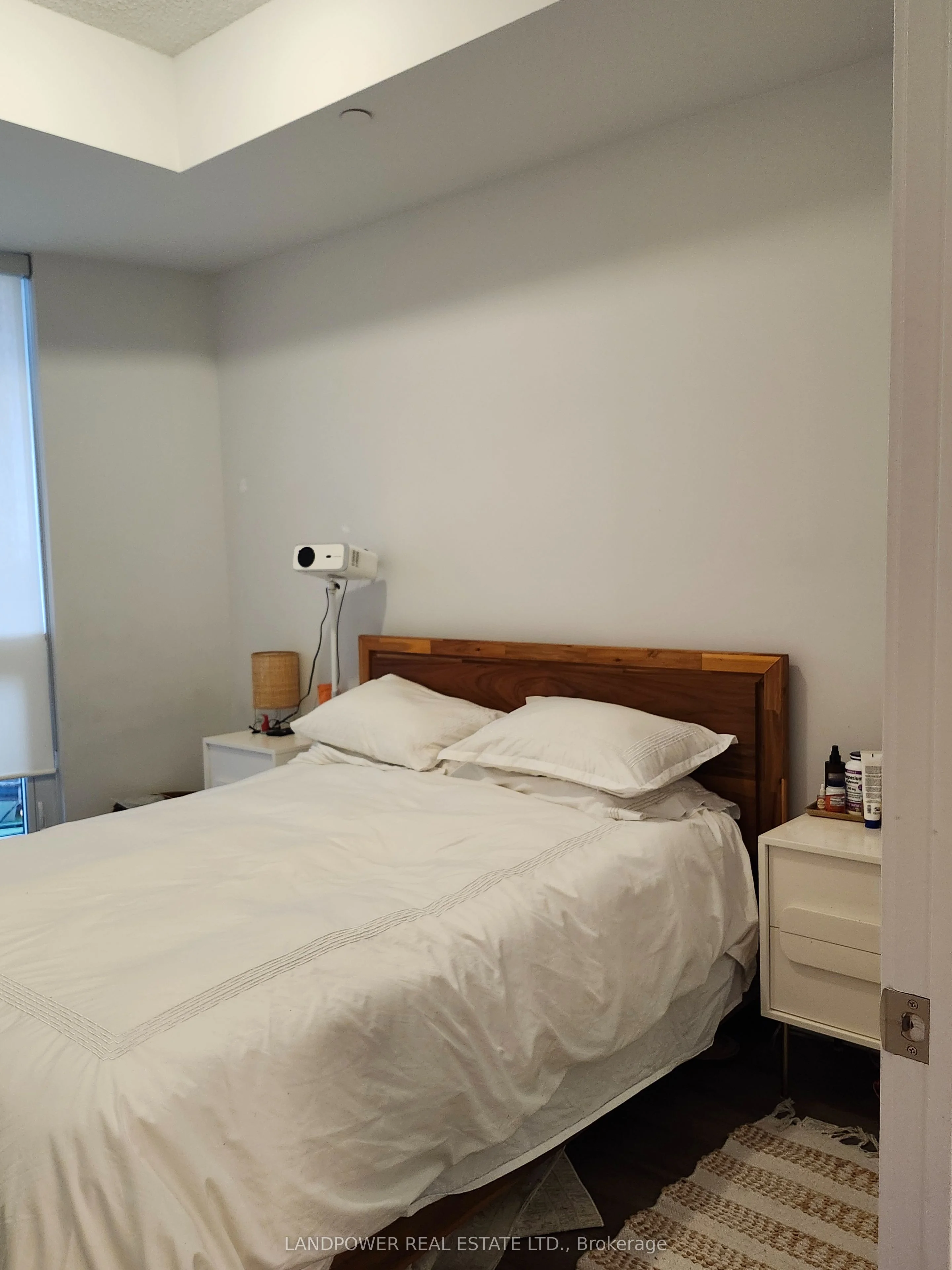 60 Berwick Avenue 910, Toronto C03, On M5p 0a3