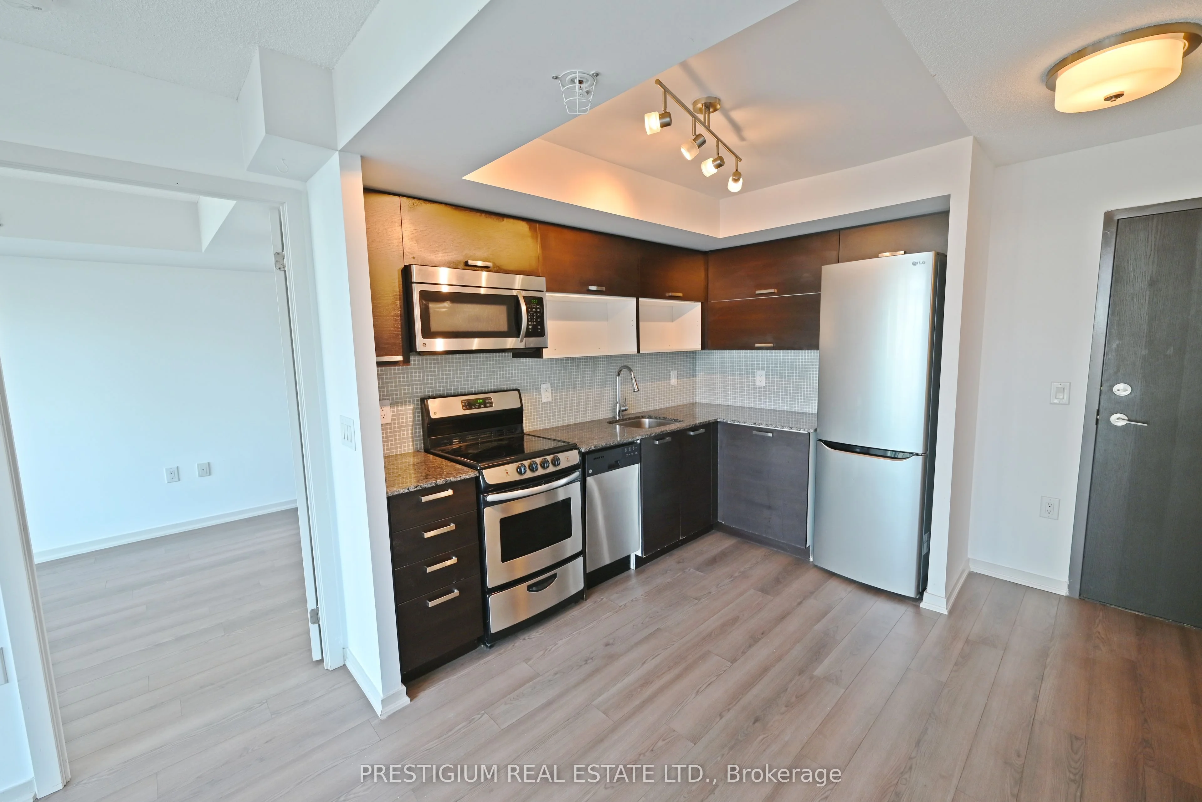 36 Lisgar Street 1210w, Toronto C01, On M6j 0c7