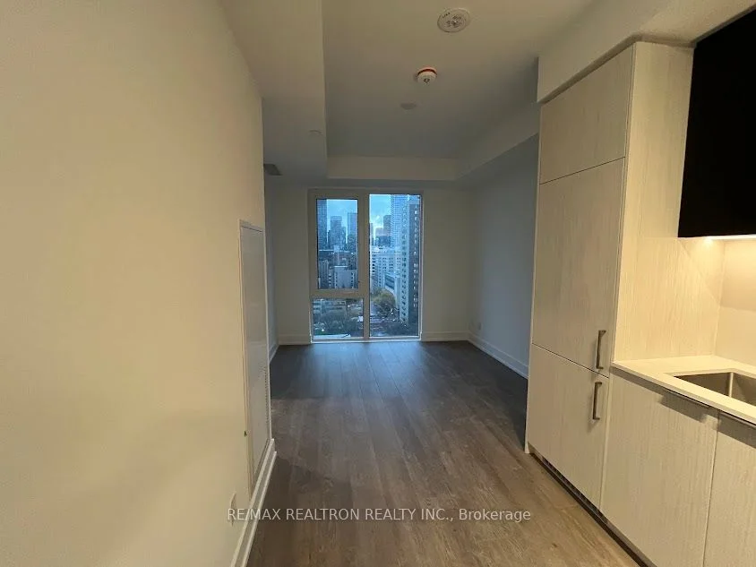 308 Jarvis Street 1802, Toronto C08, On M5b 0e3