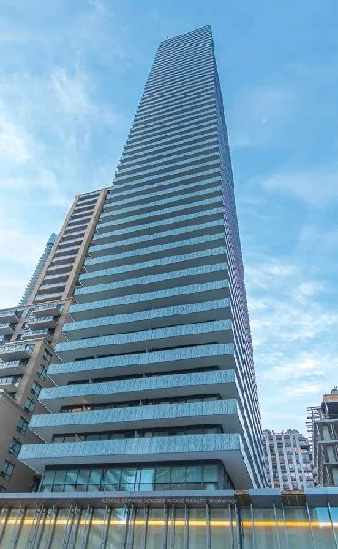 42 Charles Street E 506, Toronto C08, On M4y 1t4