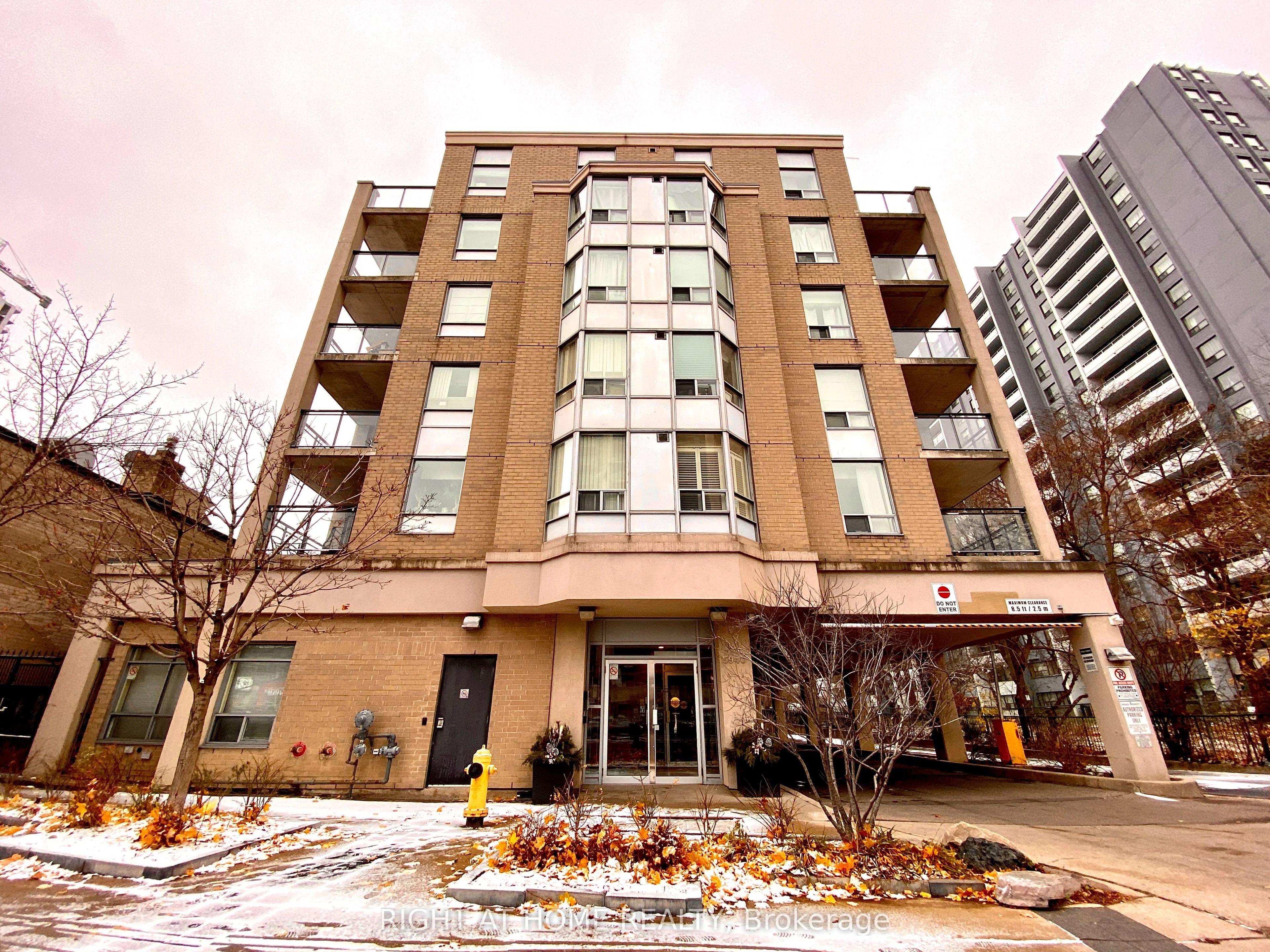 5940 Yonge Street 106, Toronto C07, On M2m 4m6