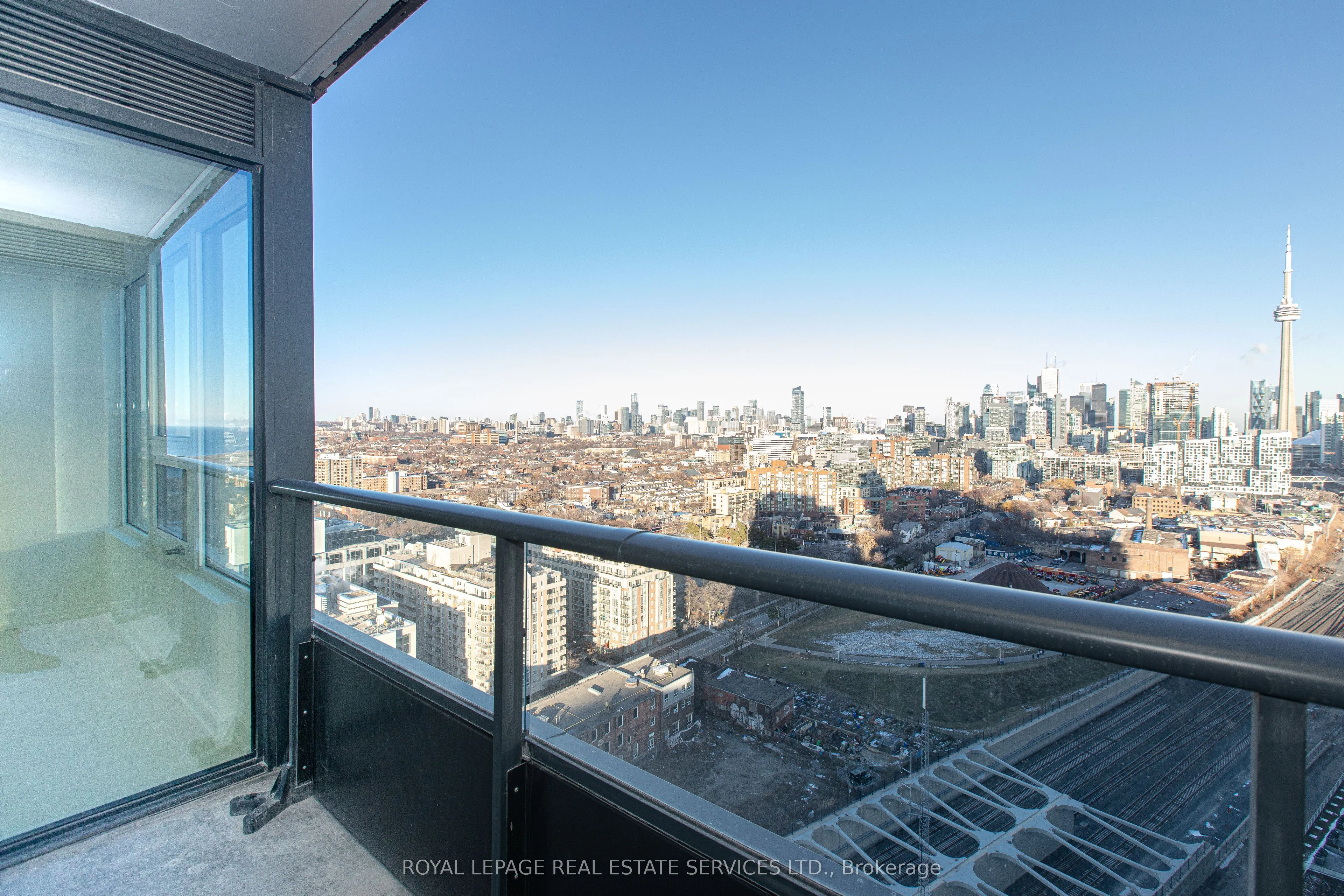 19 Western Battery Road 2620, Toronto C01, ON M6K 3S4