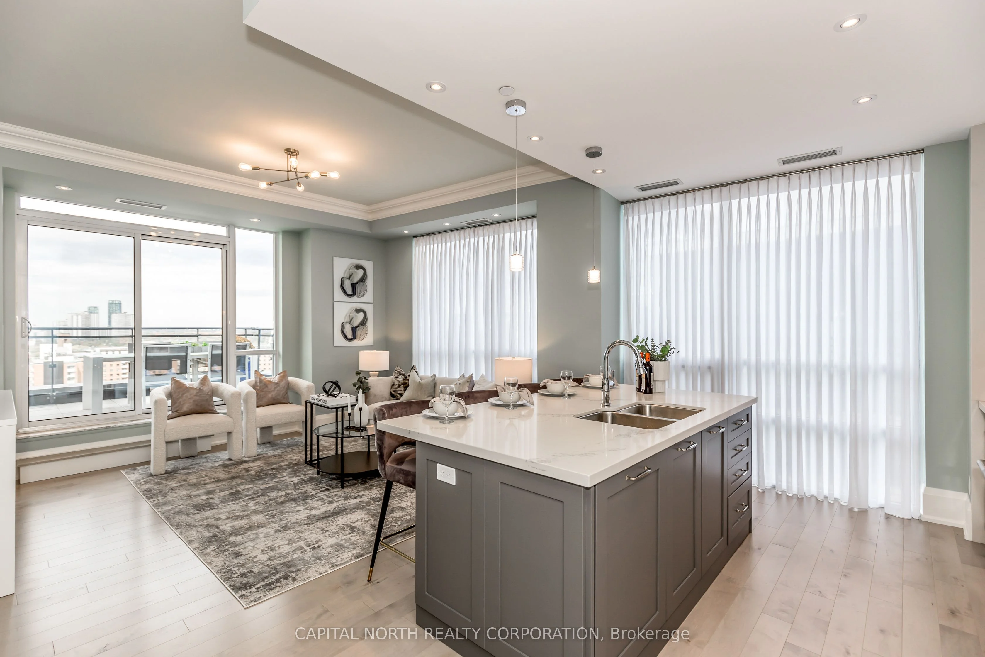 Condo Apartment in Toronto