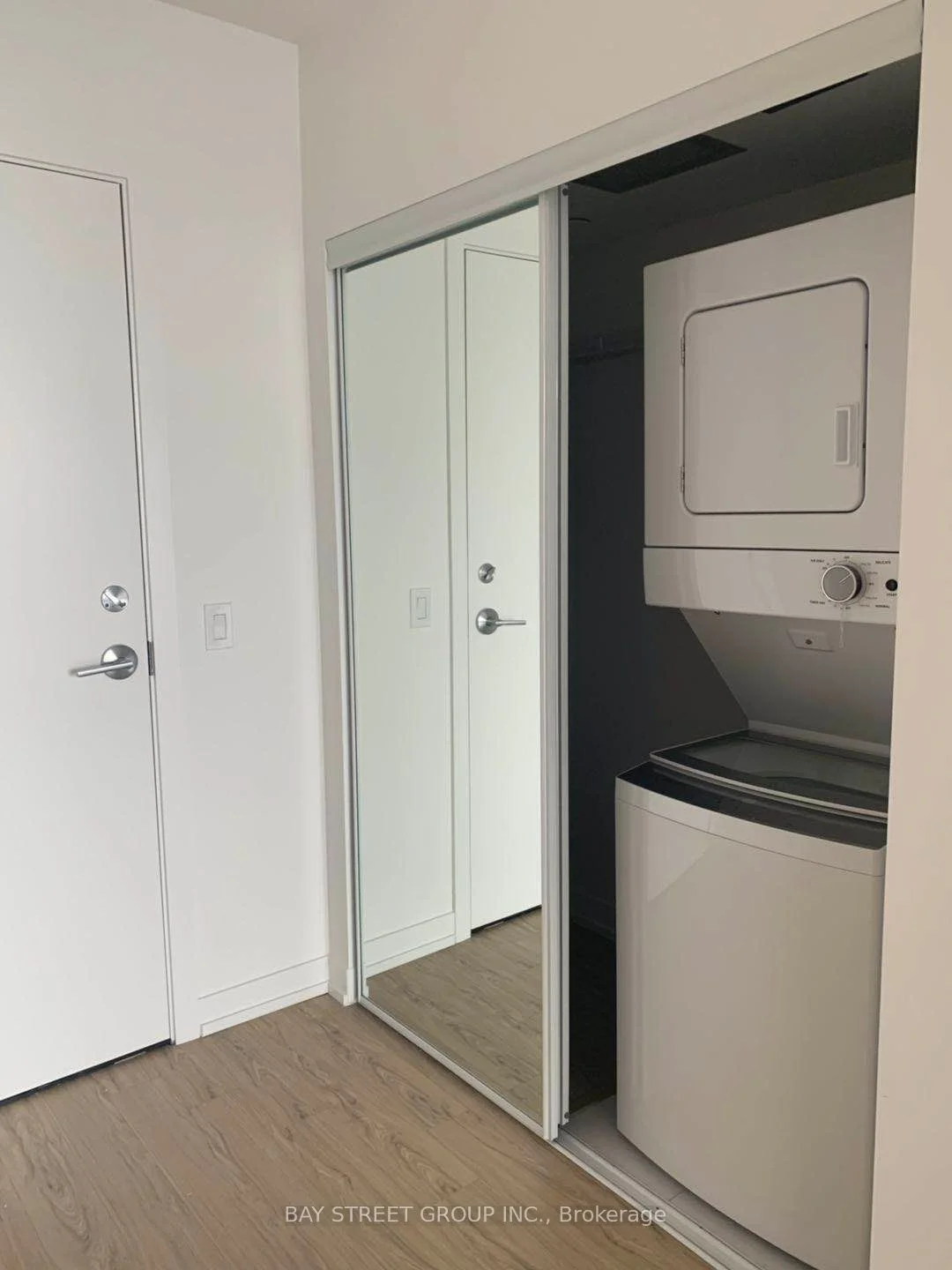 85 wood Street W 3518, Toronto C08, ON M4Y 0E8