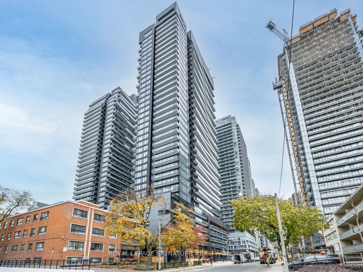 Condo Apartment in Toronto