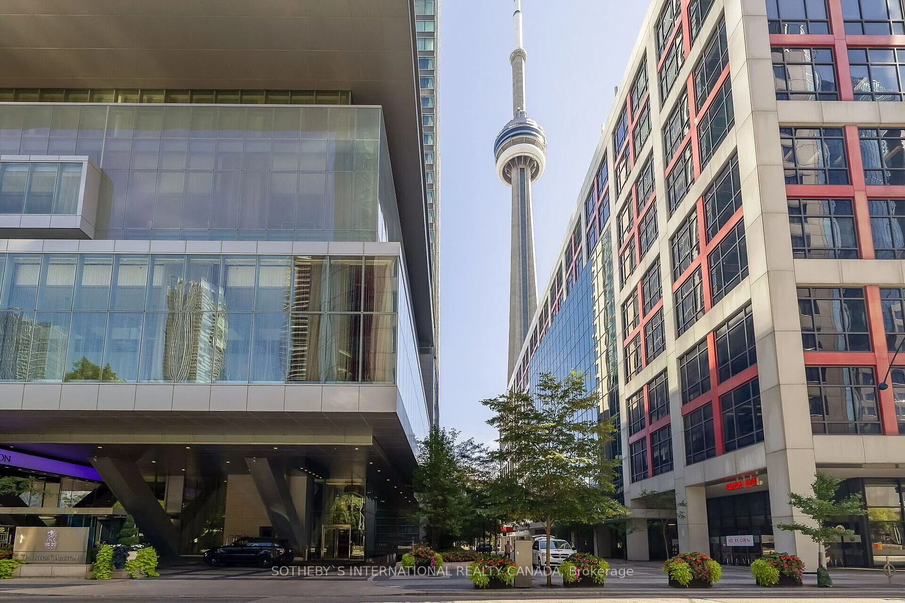 183 Wellington Street W 4204, Toronto C01, On M5v 0a1