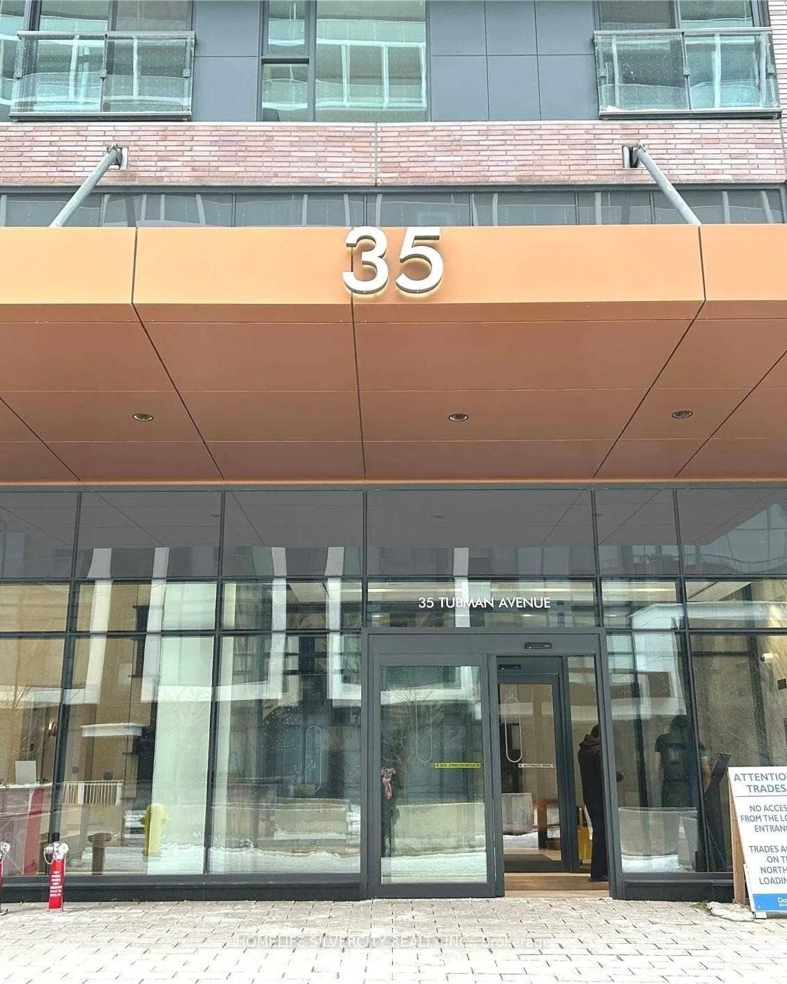35 Tubman Avenue 416, Toronto C08, On M5a 0m8