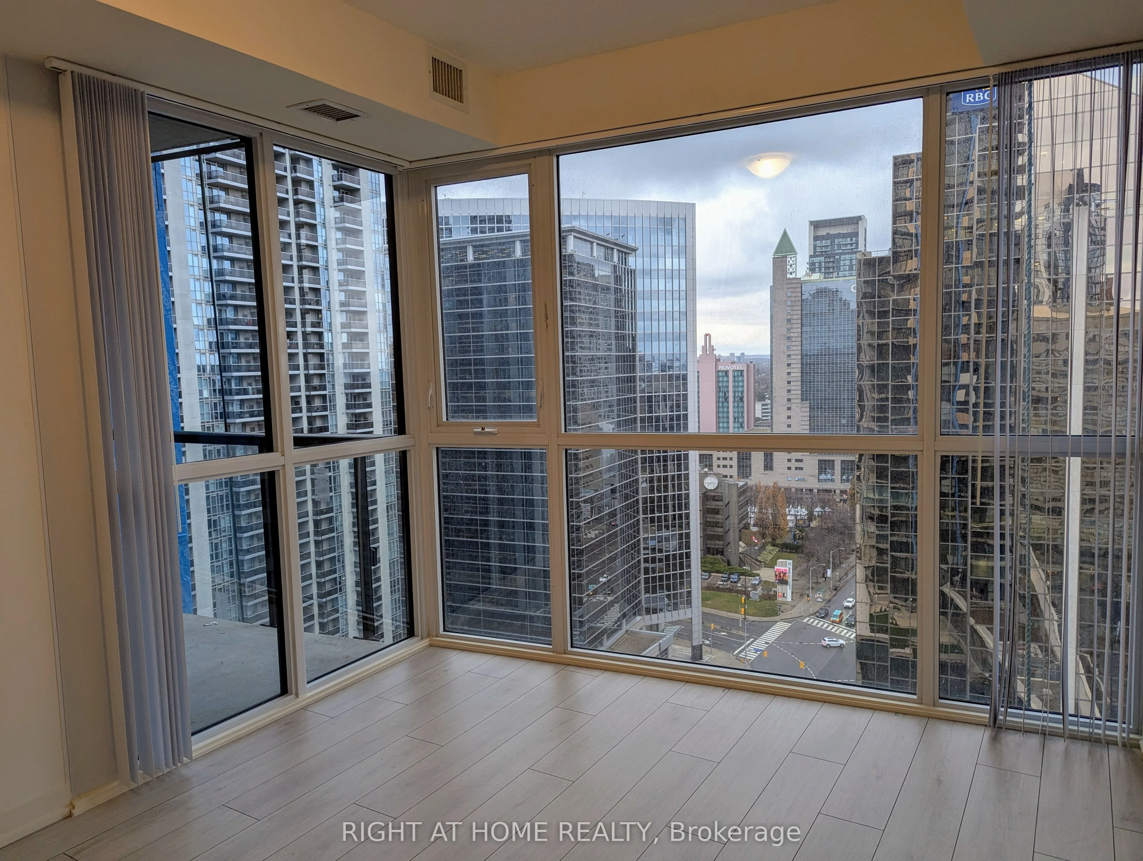 4955 Yonge Street 2018, Toronto C14, ON M2N 0L8