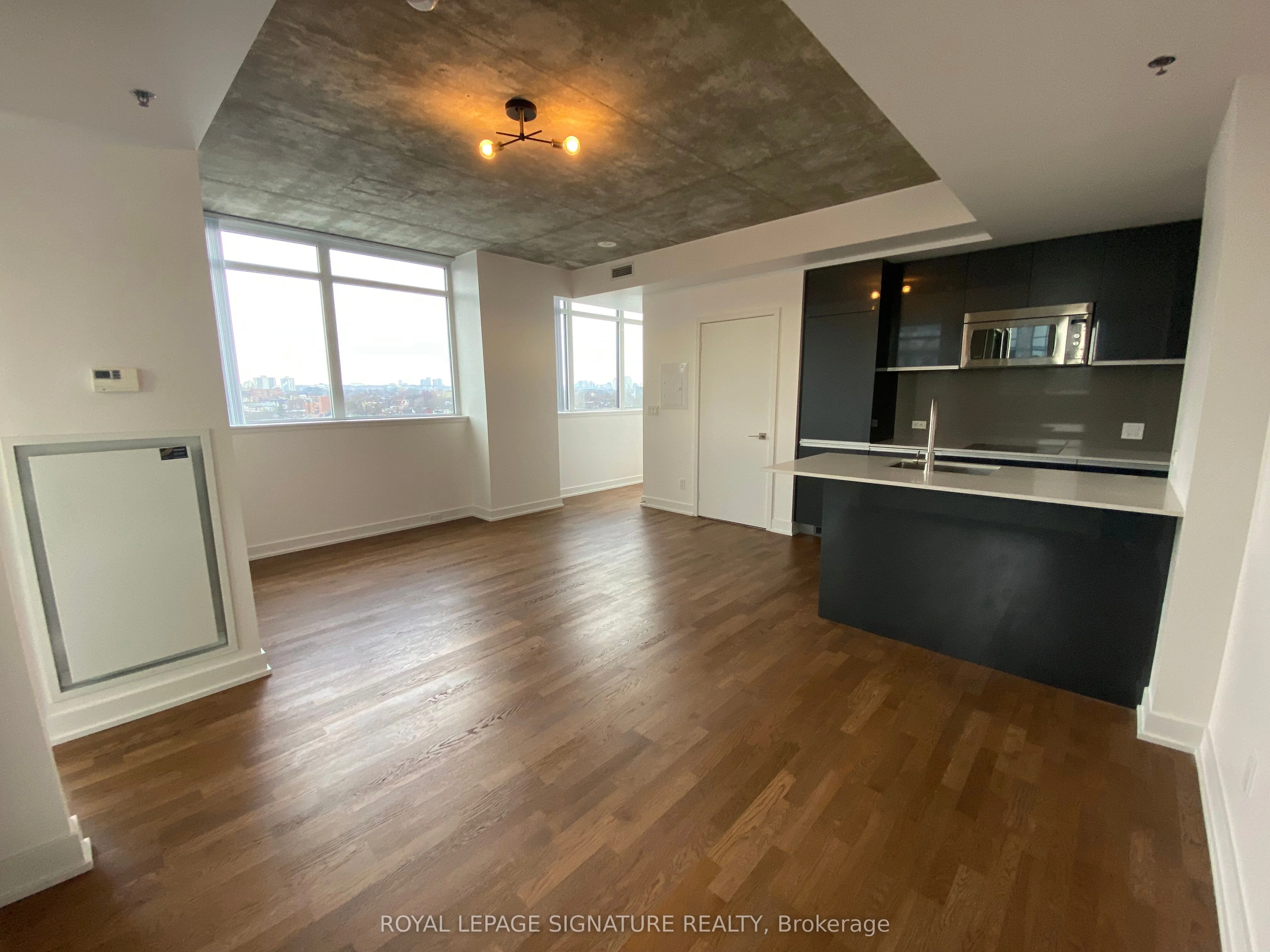 20 Minowan Miikan Lane 921, Toronto C01, On M6j 0e5