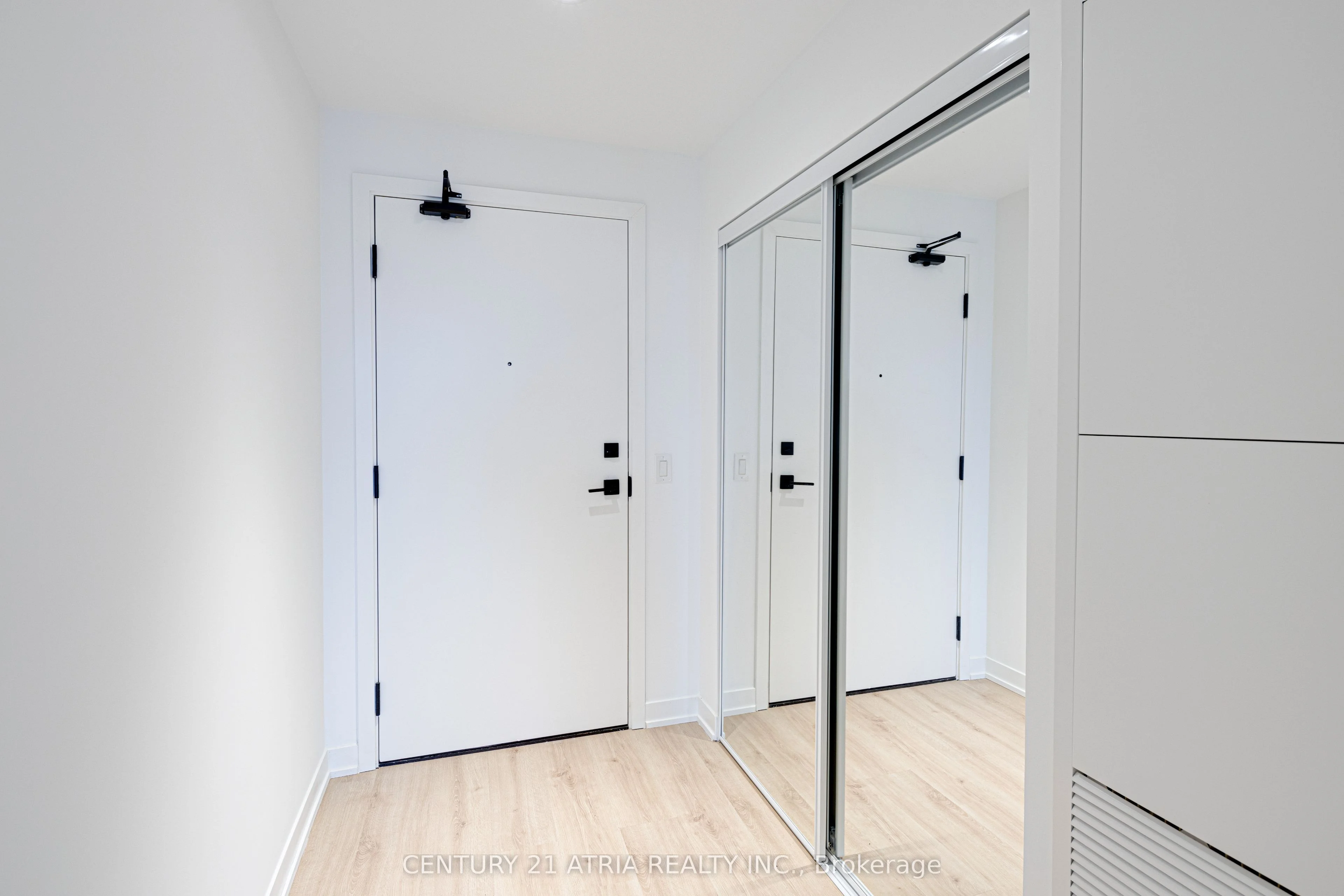 319 Jarvis Street 2710, Toronto C08, On M5b 0c8