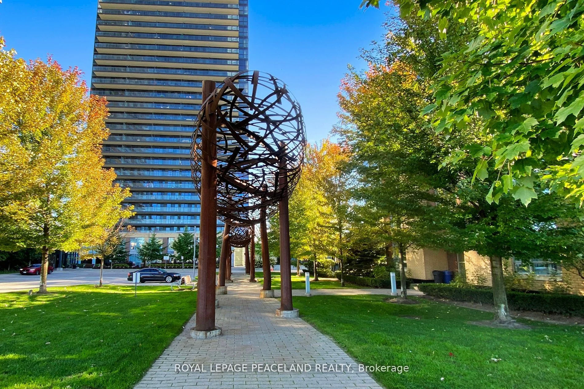 29 Singer Court 1008, Toronto C15, ON M2K 0B4