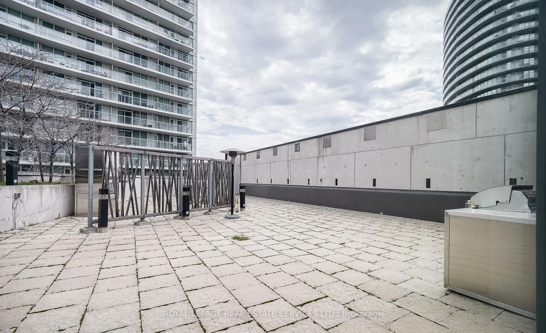 75 Queens Wharf Road 1907, Toronto C01, ON M5V 0J8