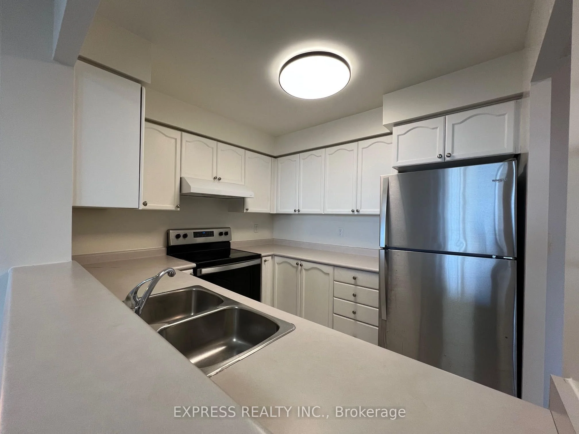 39 Pemberton Avenue 711, Toronto C14, ON M2M 4L6