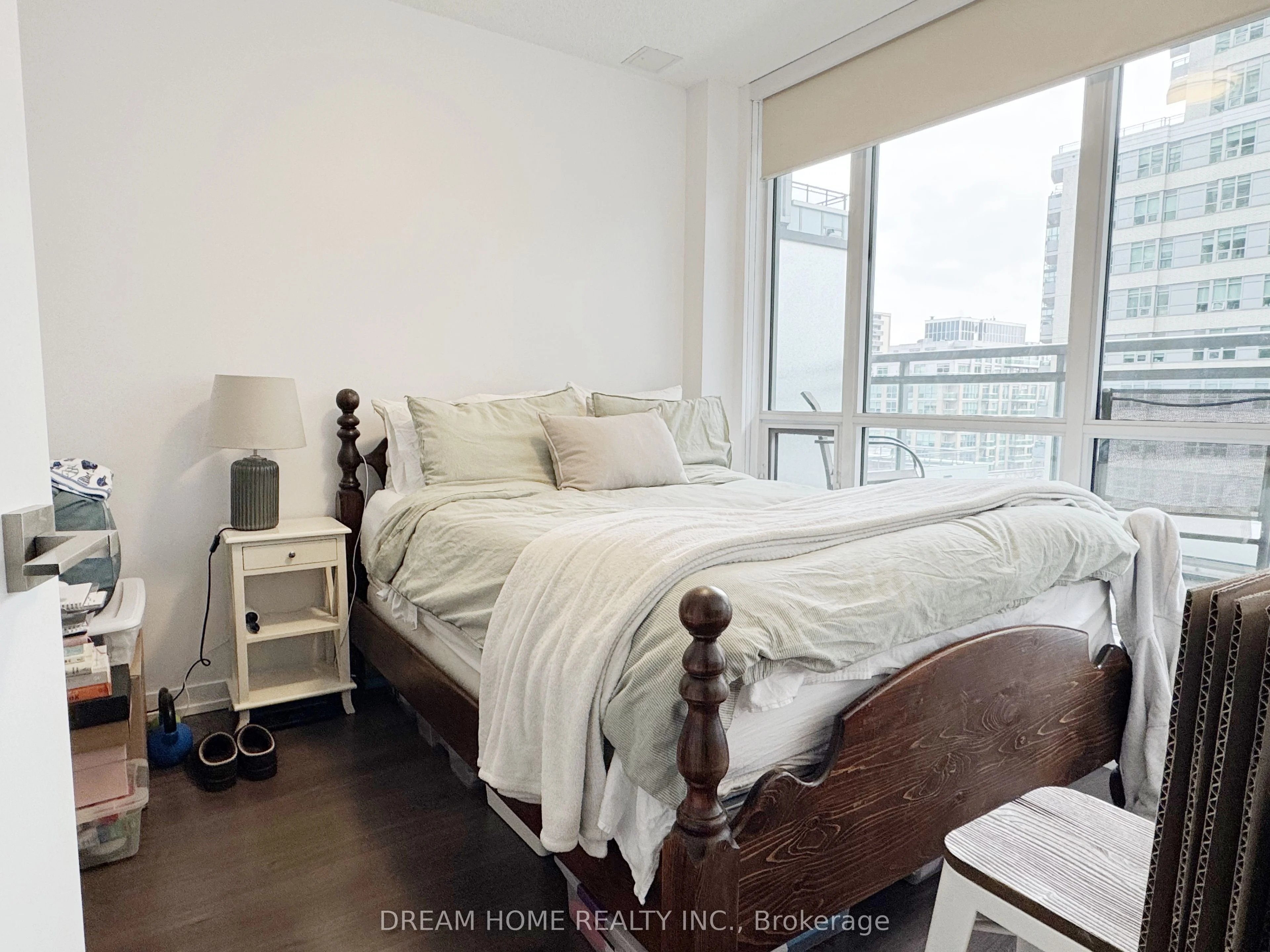 89 Dunfield Avenue 629, Toronto C10, ON M4S 0A4