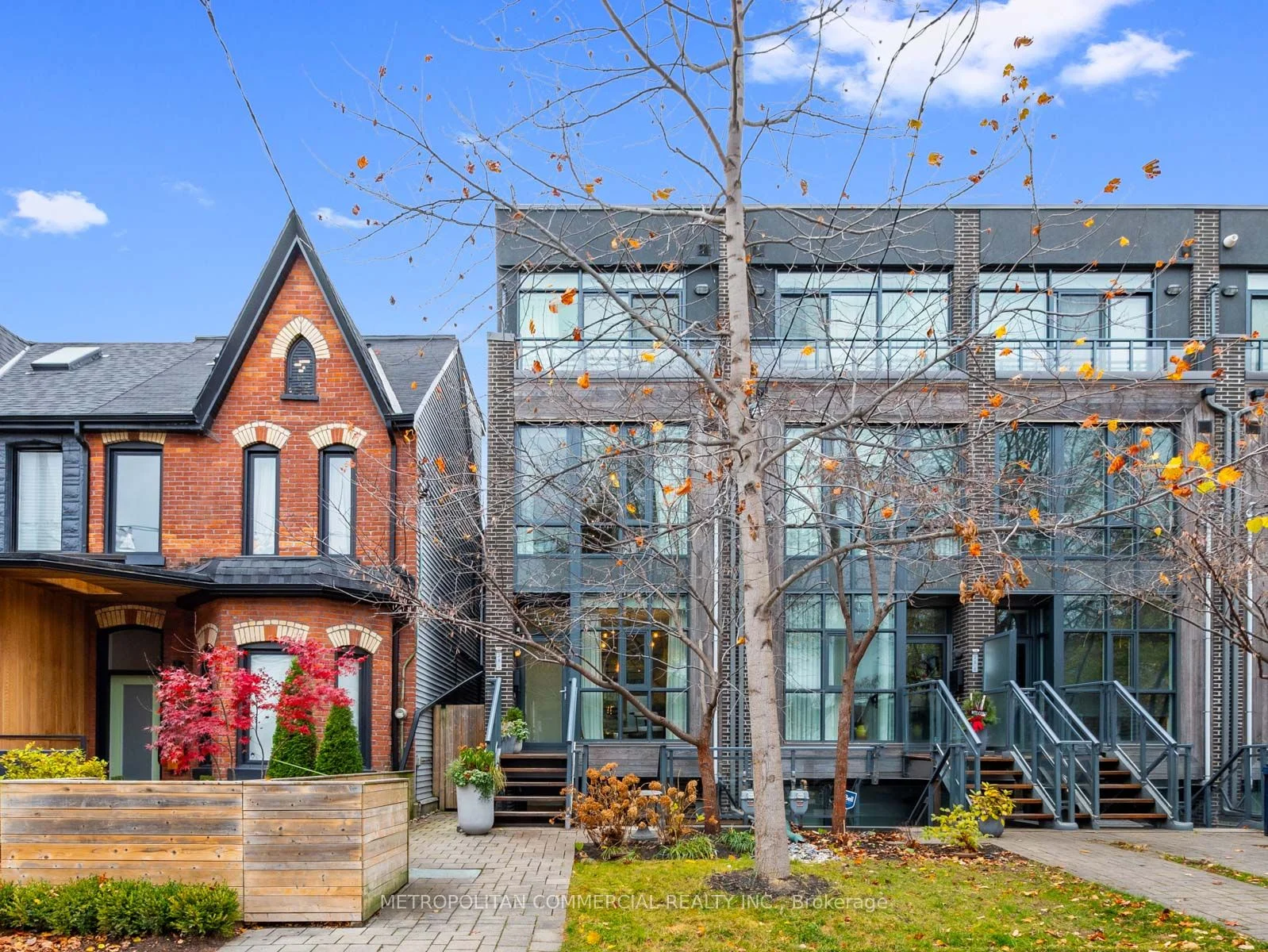 28a Givins Street Lower, Toronto C01, On M6j 2x7