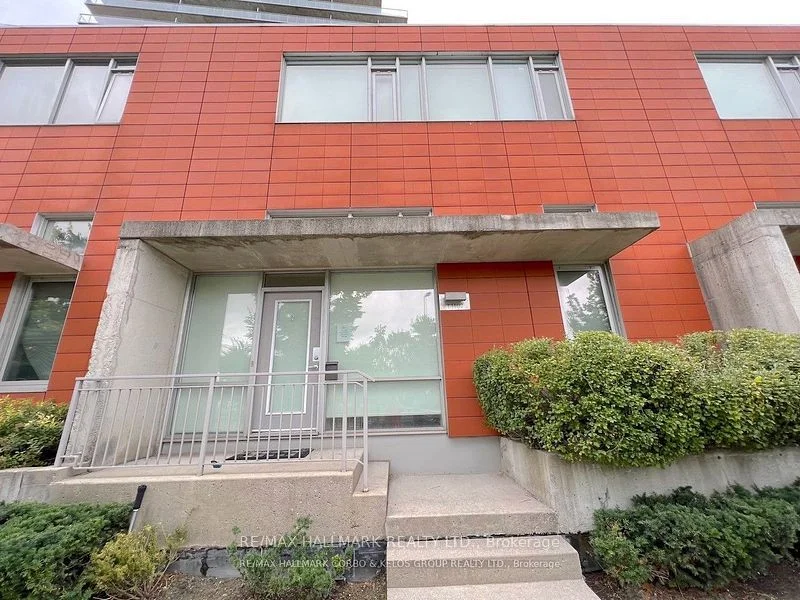 Condo Townhouse in Toronto
