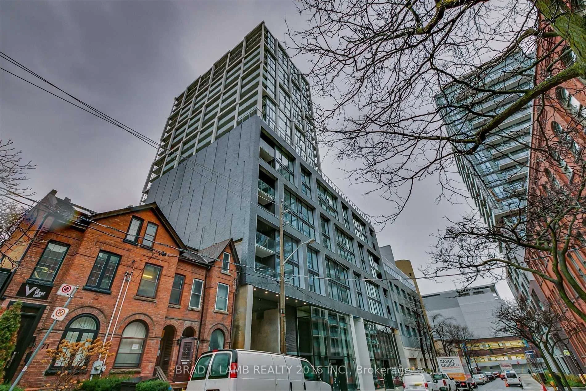 Condo Apartment in Toronto