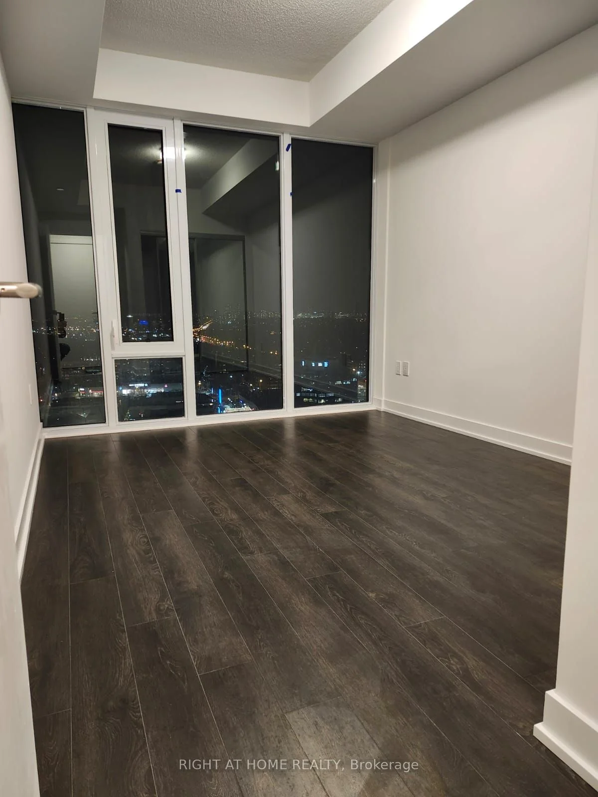 50 O'neill Road 1805, Toronto C13, On M3c 0r1