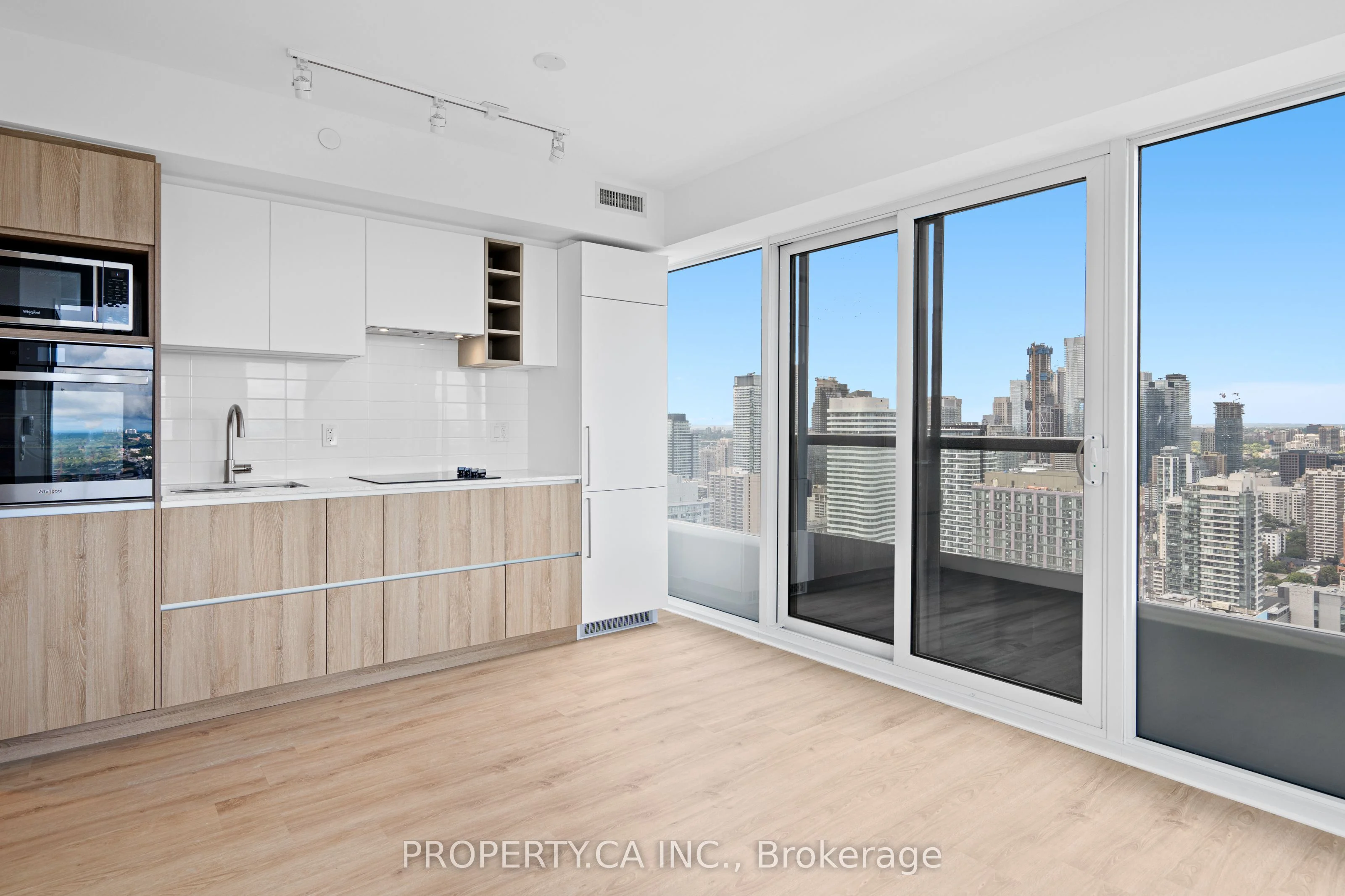 319 Jarvis Street 4910, Toronto C08, On M5b 0c8