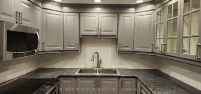 130 Neptune Drive 702, Toronto C04, On M6a 1x5