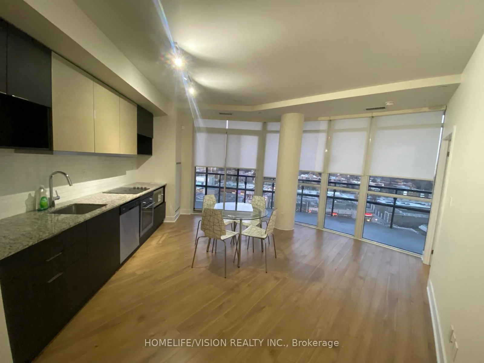#1113 99 The Donway W, Toronto C13, On, M3c 0n8