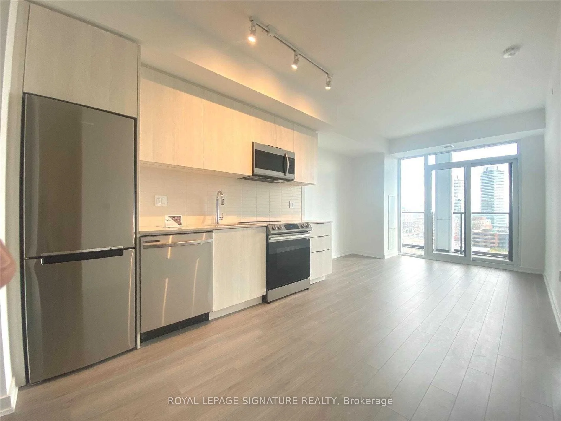 50 Power Street 1009, Toronto C08, On M5a 3a6